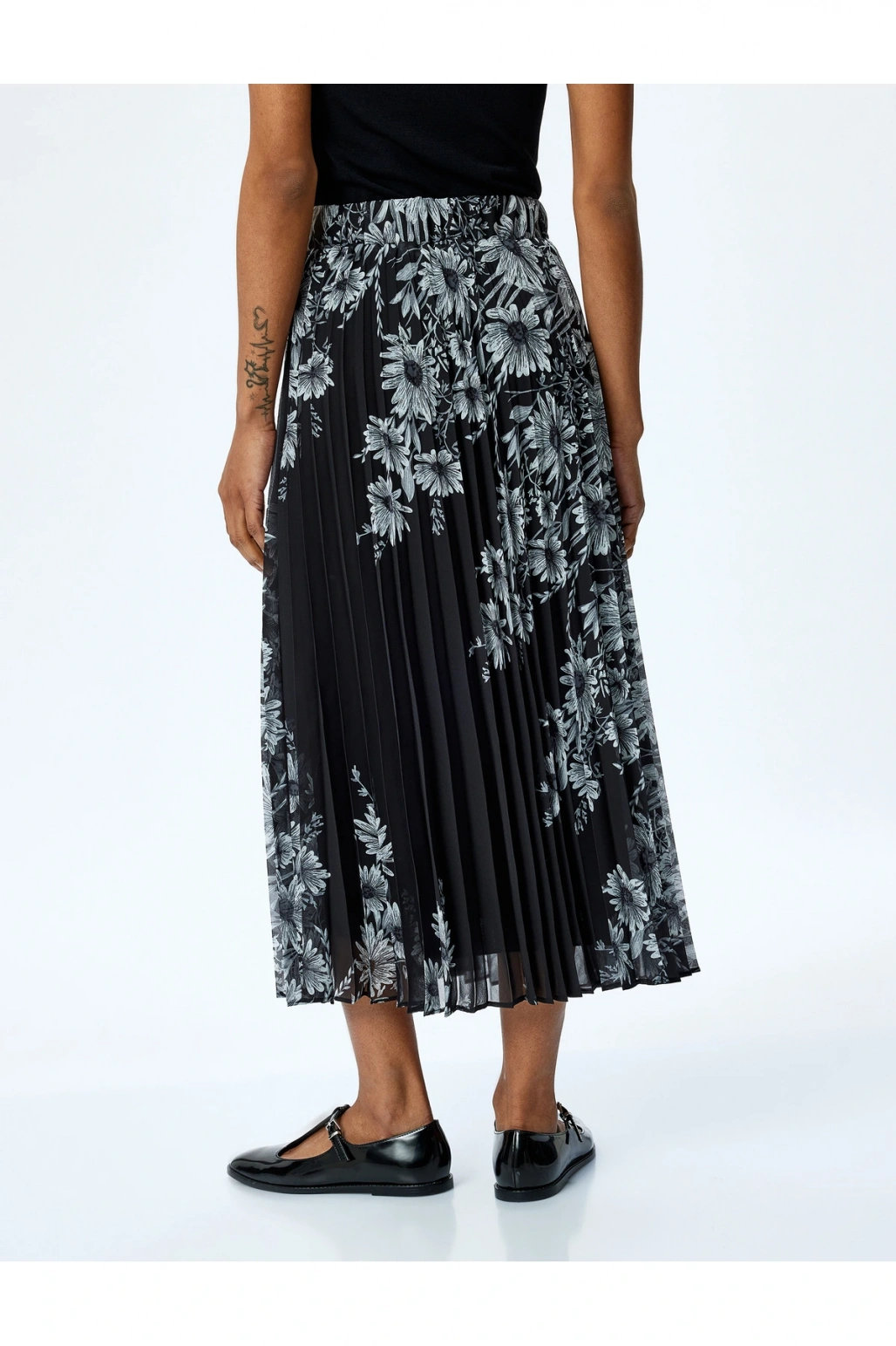 Standart Bel Astarlı Uzun Pileli Çiçekli Etek