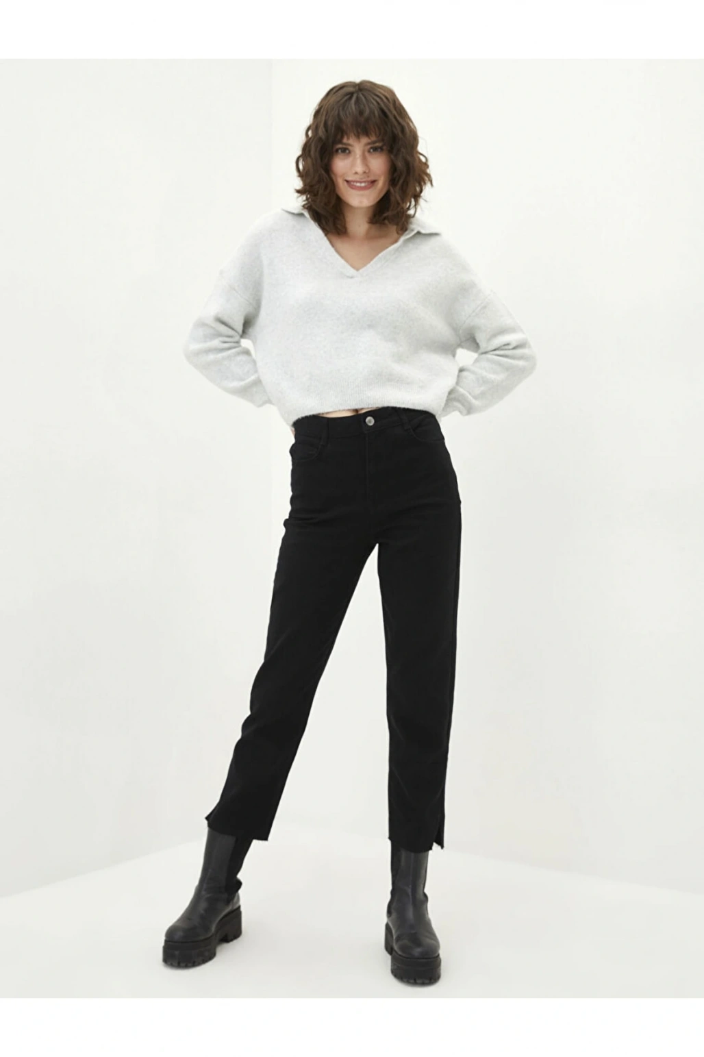 Standart Fit Düz Cep Detaylı Gabardin Kumaş Kadın Pantolon