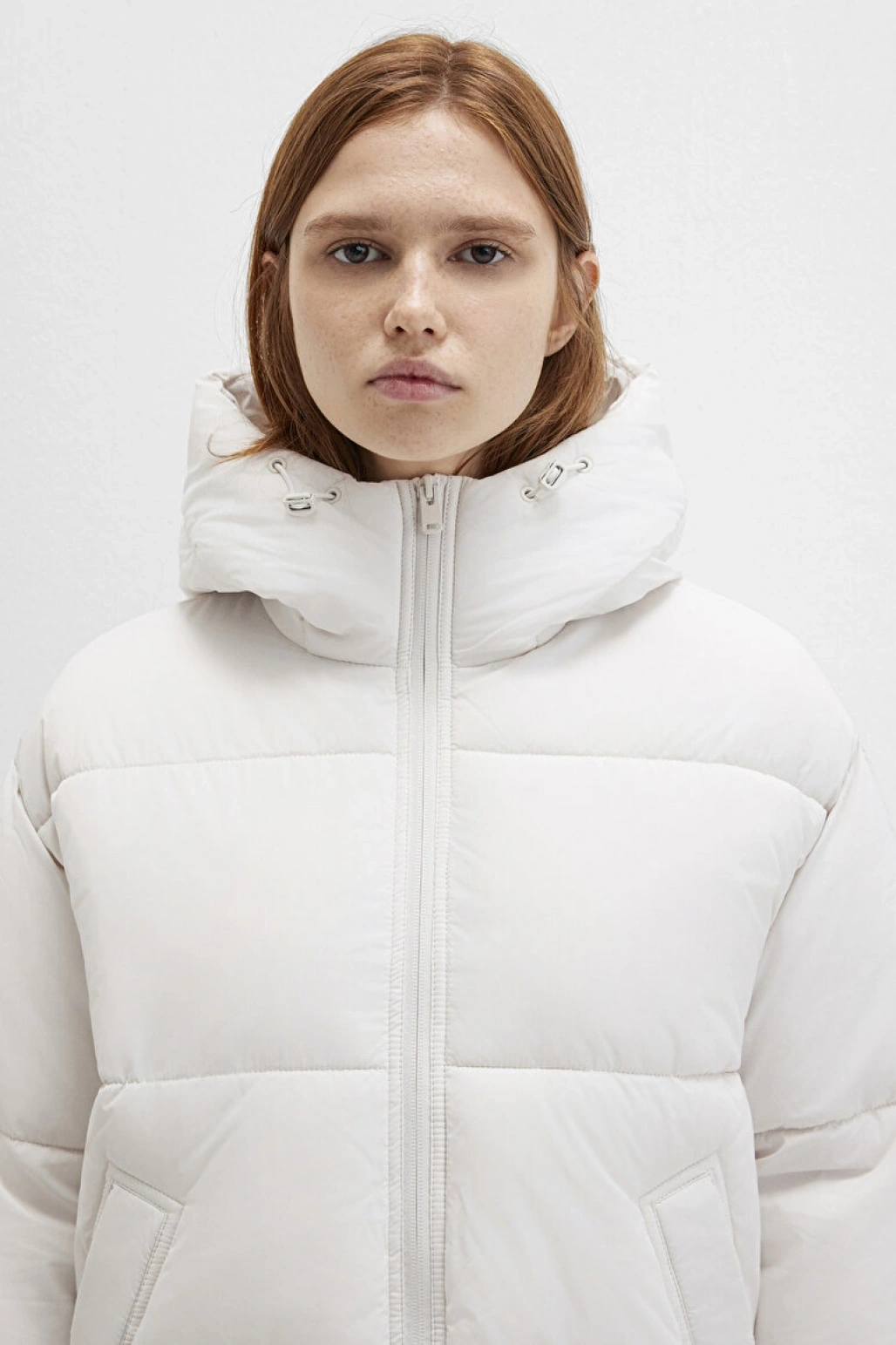 Su İtici Kapüşonlu Beyaz Şişme Mont