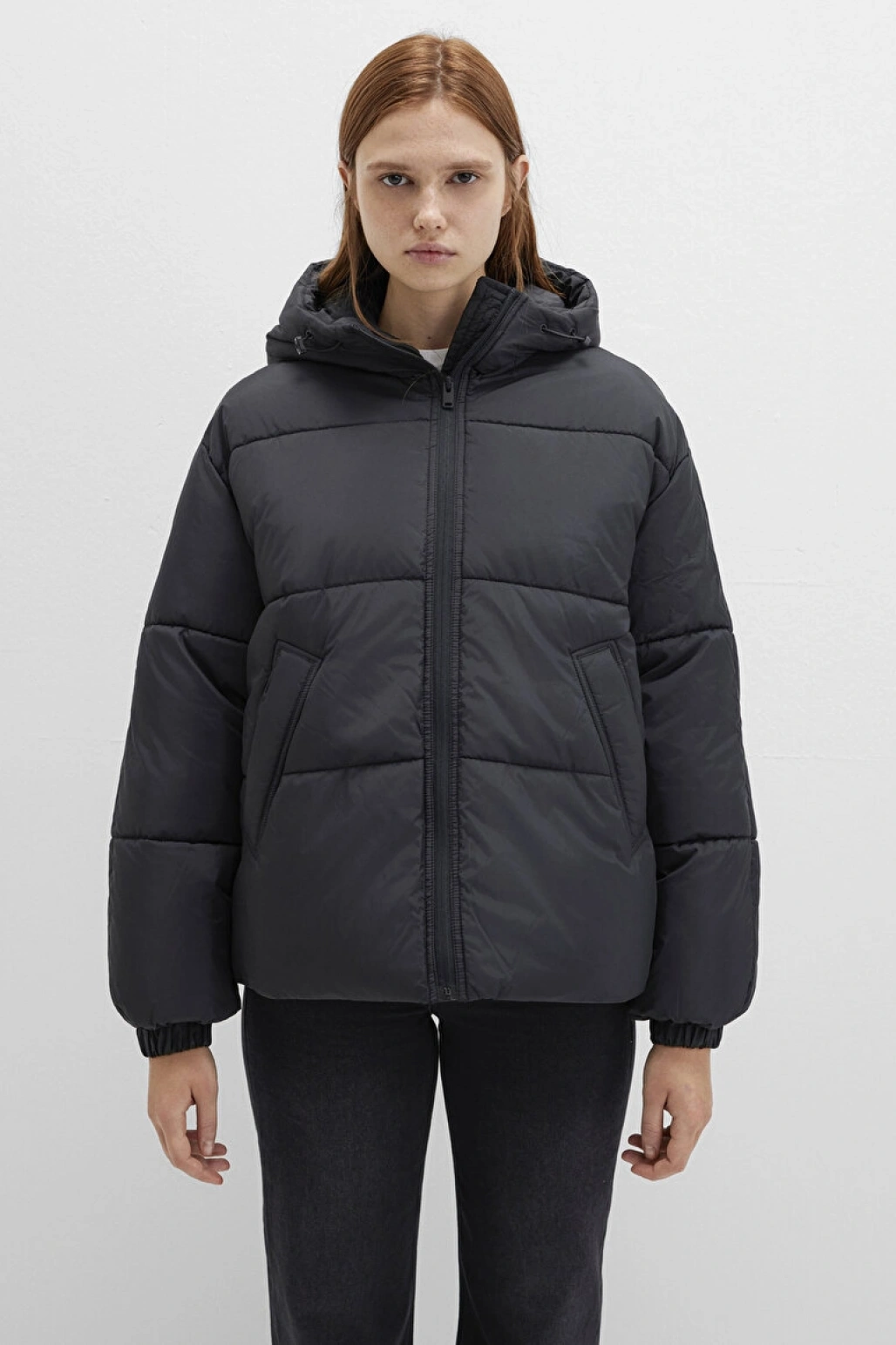 Su İtici Kapüşonlu Siyah Şişme Mont