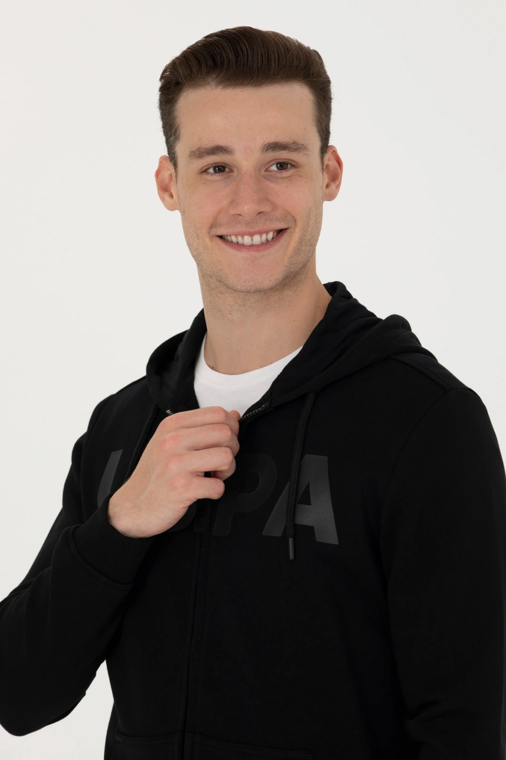 U.S. POLO ERKEK KAPİŞONLU SPOR SWEATSHIRT G081SZ082.000.1639014 GAREN 046 SİYAH 2XL