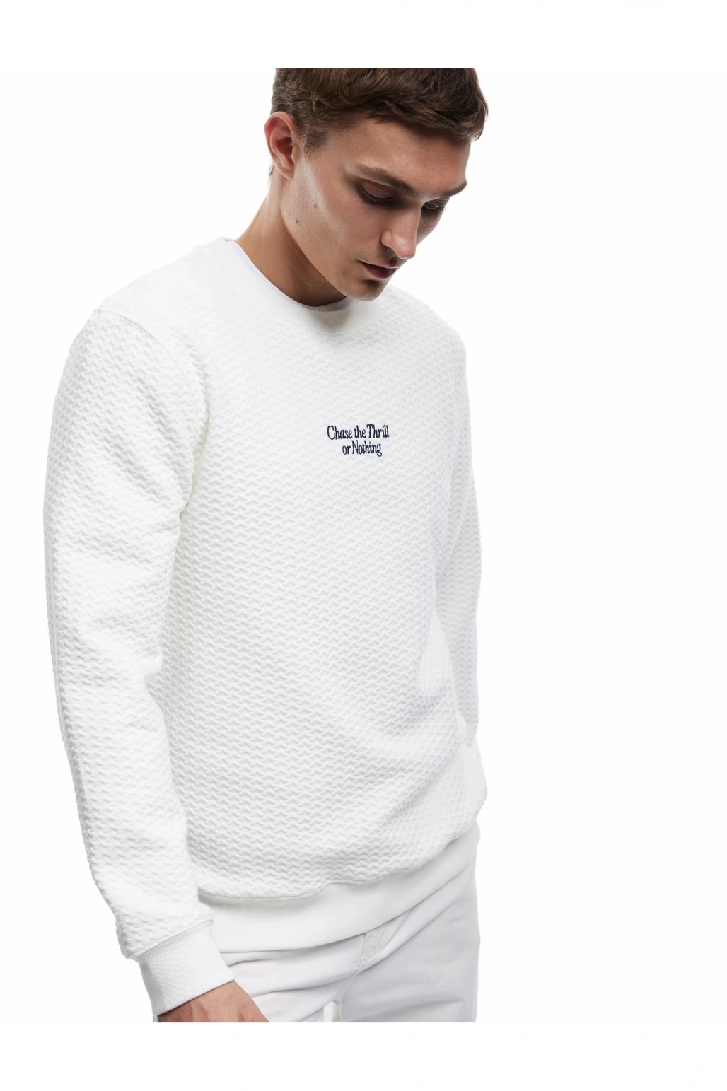 Uzun Kollu Bisiklet Yaka Dokulu İşlemeli Sweatshirt