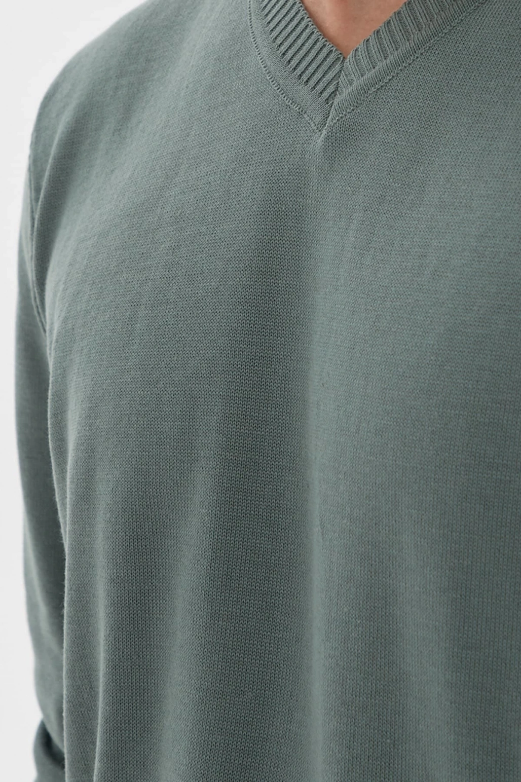 V Yaka Kazak Mint / Mint