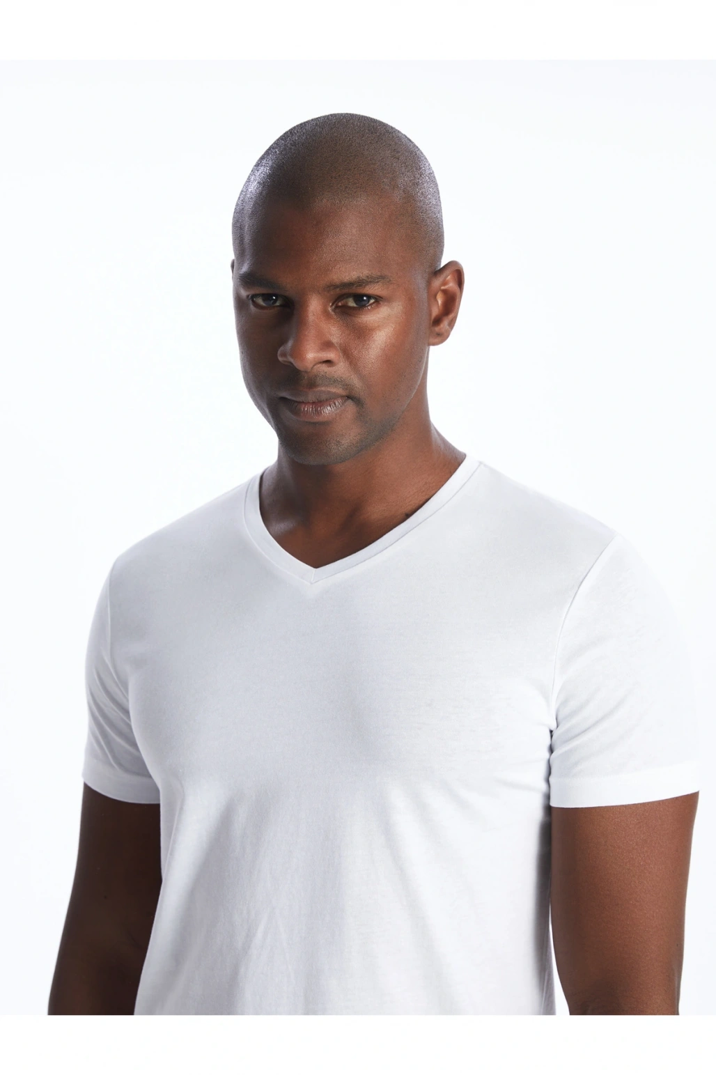 V Yaka Kısa Kollu Erkek Tişört