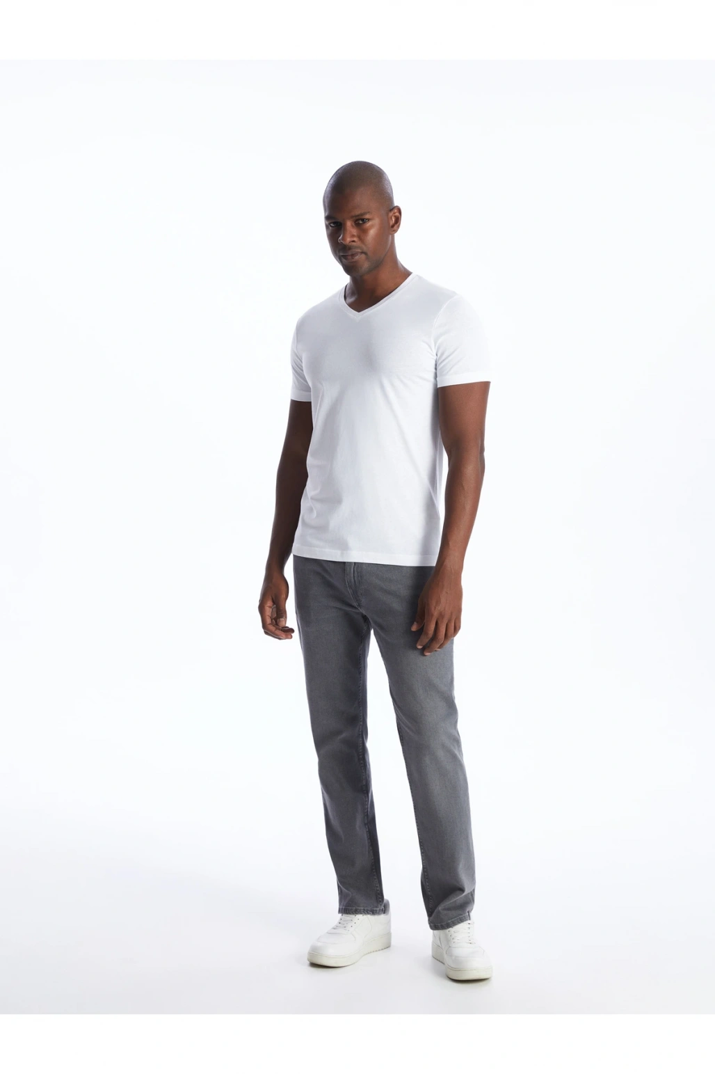 V Yaka Kısa Kollu Erkek Tişört