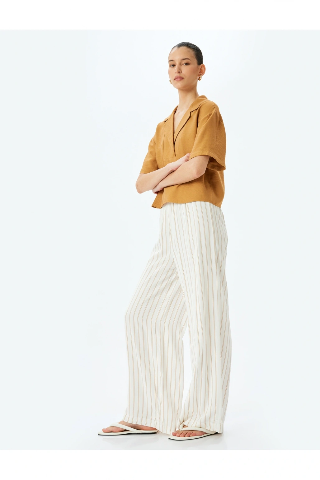 Viskon Kısa Kollu Bol Kesim Polo Yaka Bluz