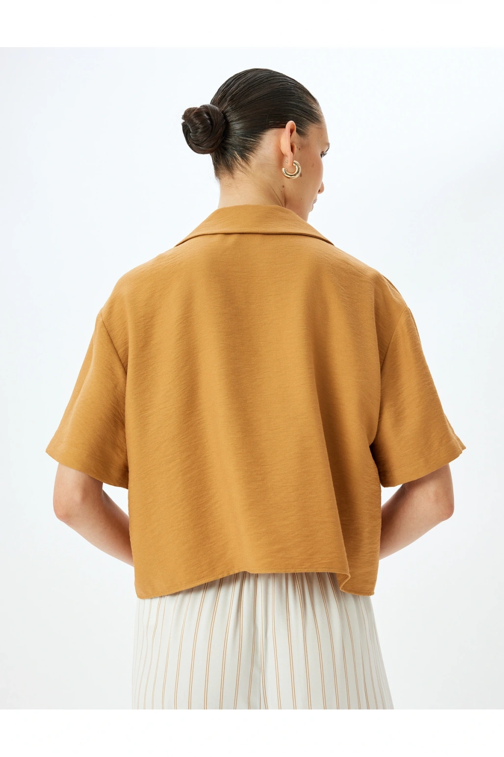 Viskon Kısa Kollu Bol Kesim Polo Yaka Bluz