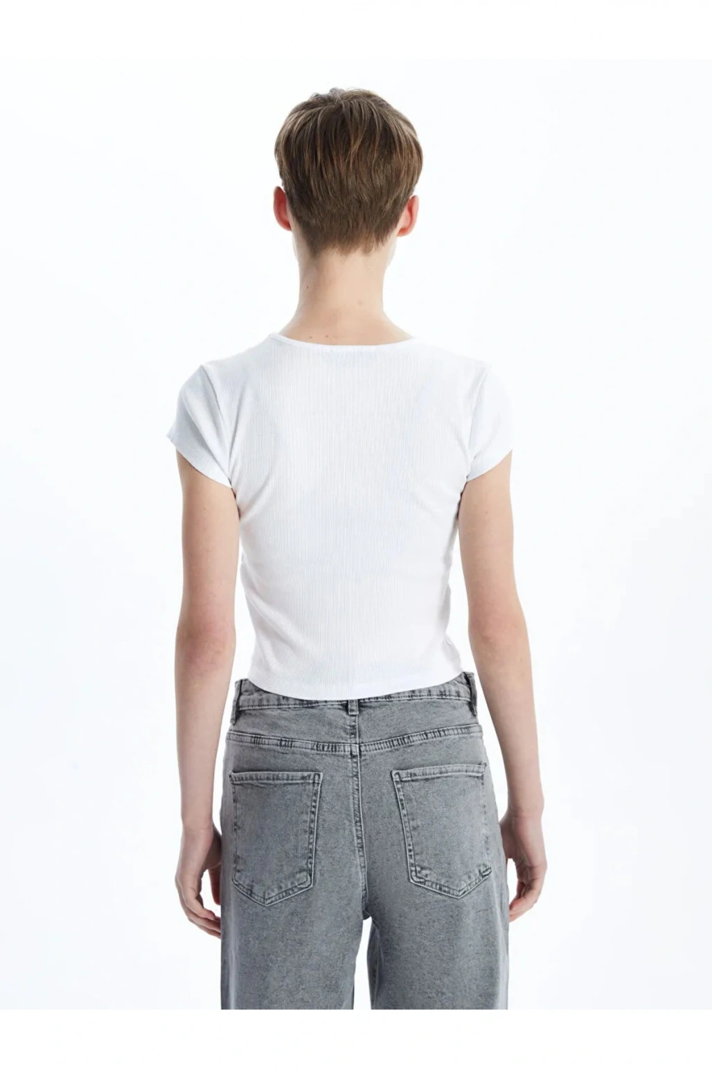 XSIDE Beyaz Bisiklet Yaka Dokulu Kadın Crop T T