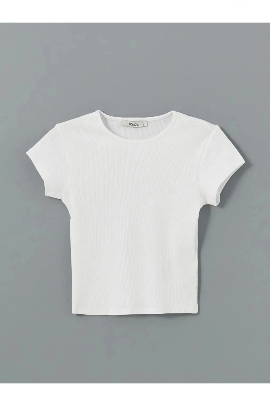 XSIDE Beyaz Bisiklet Yaka Dokulu Kadın Crop T T