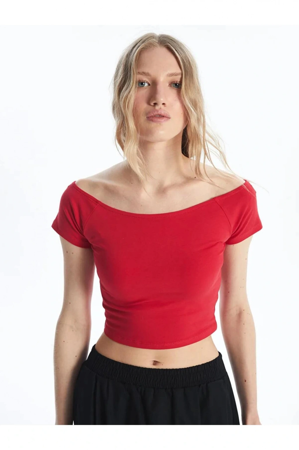 XSIDE Kırmızı Kayık Yaka Düz Kısa Kollu Kadın Crop