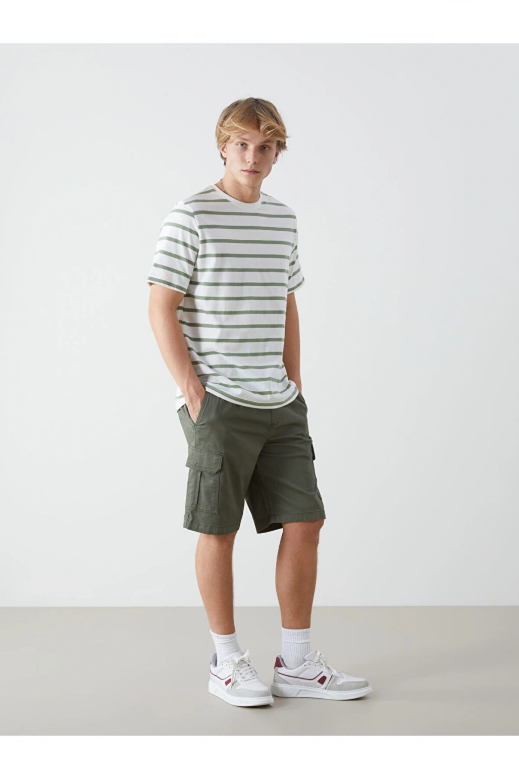 Yeni Sezon Standart Kalip Gabardin Erkek Kargo Sort - S55665Z8