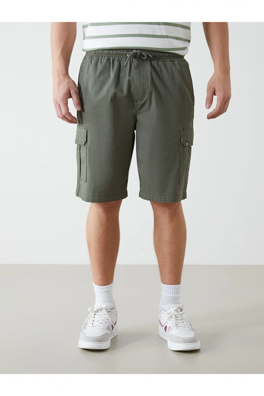 Yeni Sezon Standart Kalip Gabardin Erkek Kargo Sort - S55665Z8