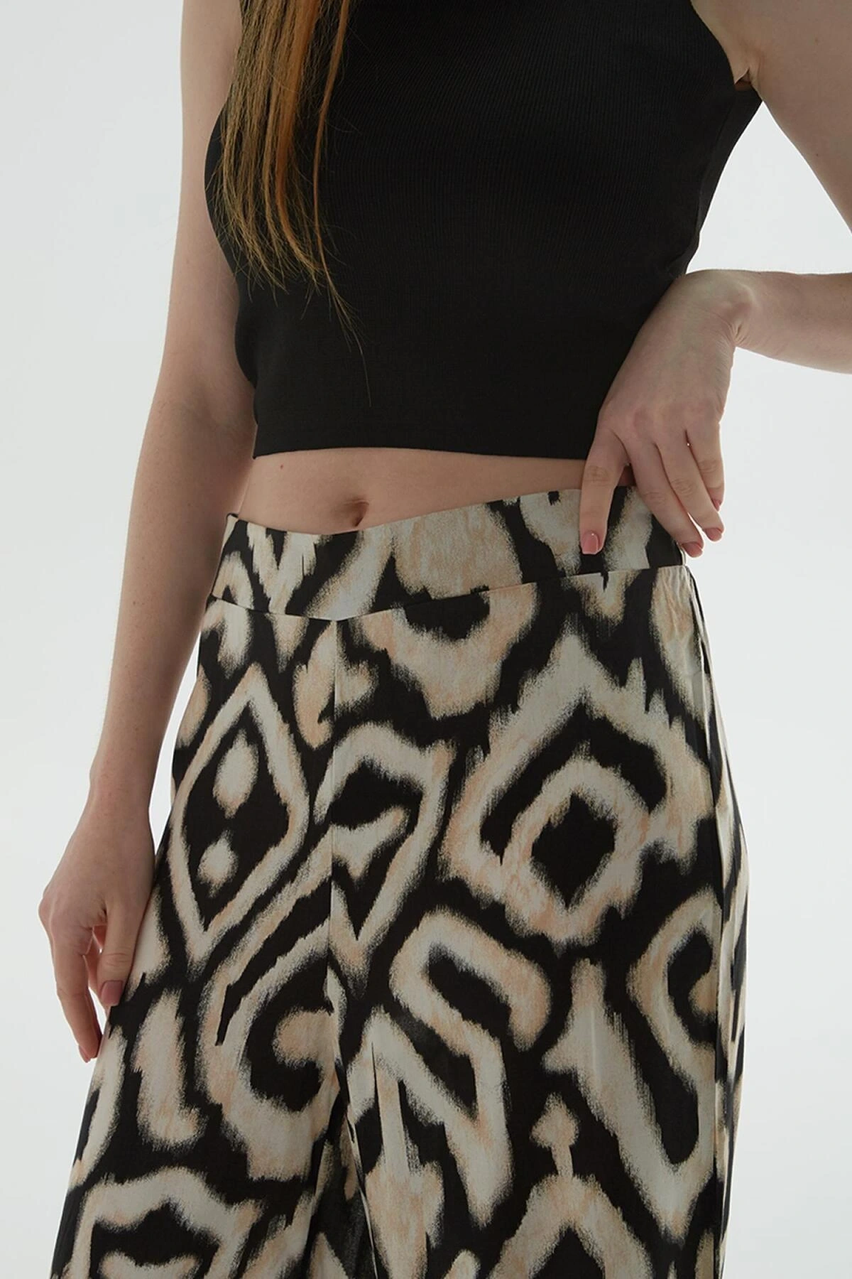 24y0848k1 Kadın Desenli Crop Pantolon