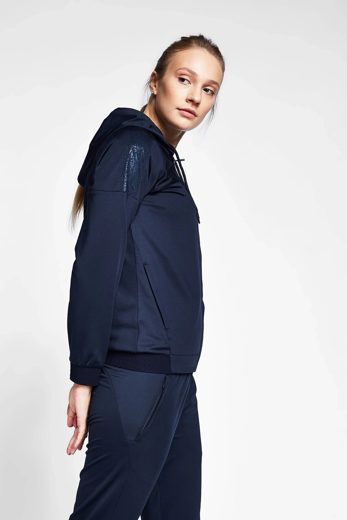 Koyu Lacivert Kadın Fermuarlı Kapüşonlu Sweatshirt 20b-2015