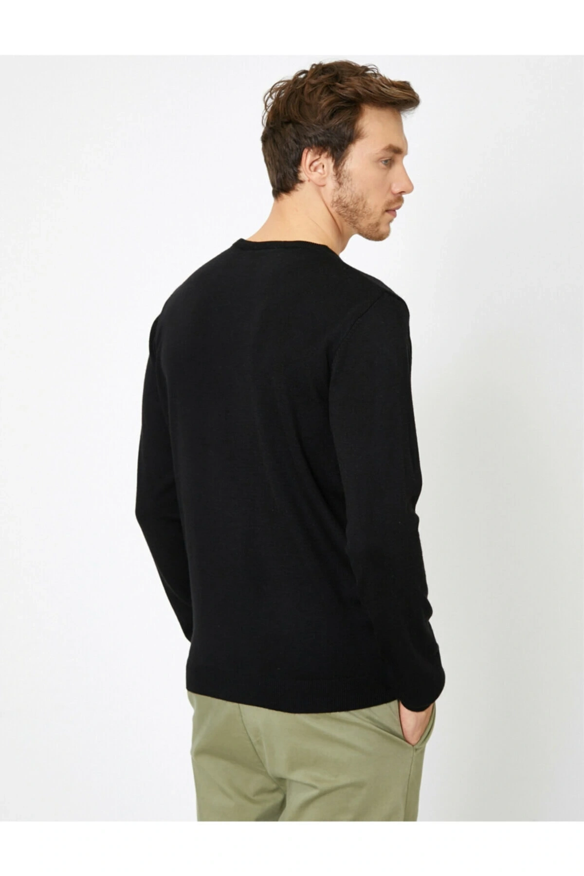 Erkek Siyah V Yaka Kazak