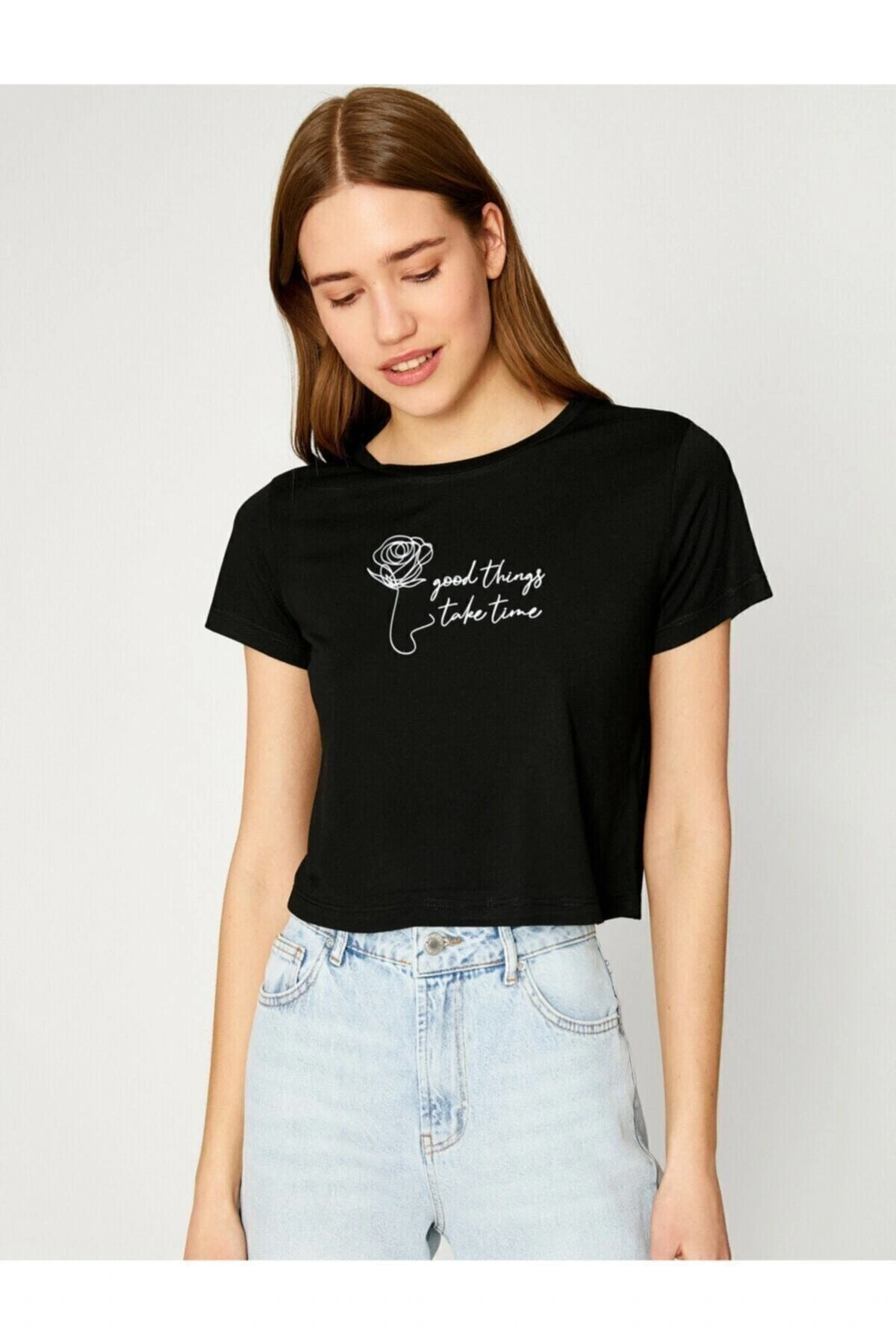 Kadın Bisiklet Yaka Kisa Kollu T-Shirt