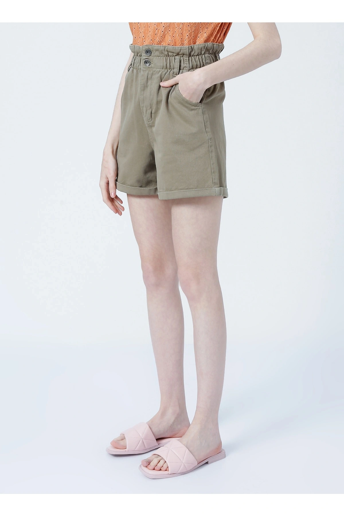 22y0542k1 Yüksek Bel Mom Fit Düz Haki Kadın Şort