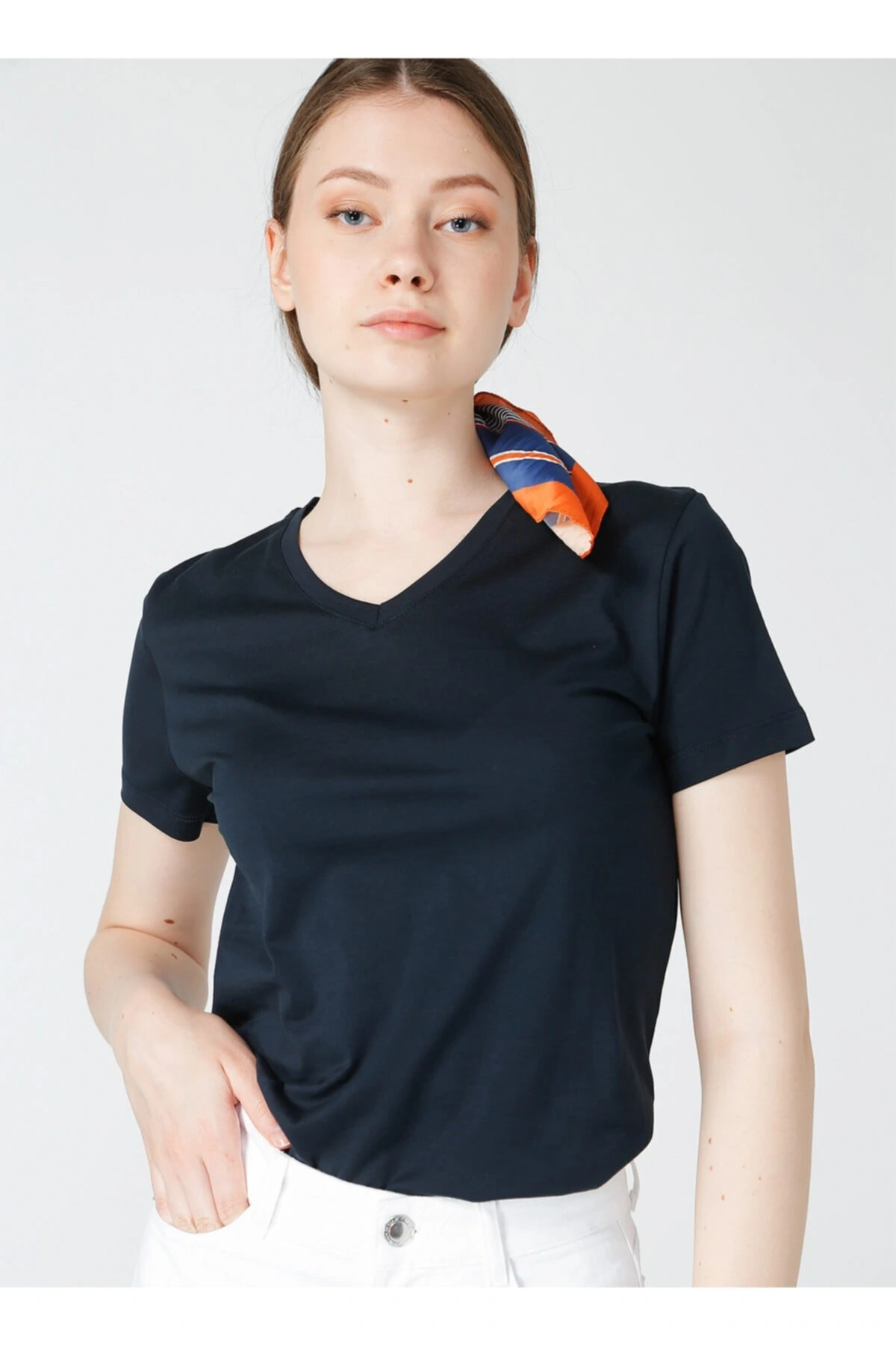 V Yaka Lacivert Kadın T-shirt