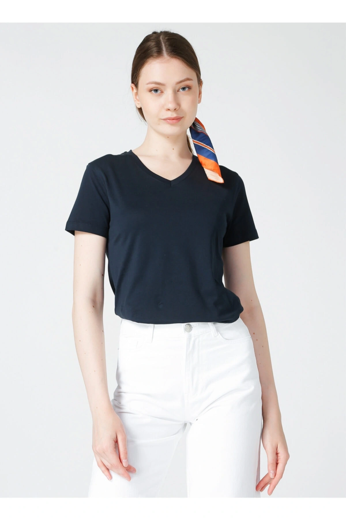 V Yaka Lacivert Kadın T-shirt