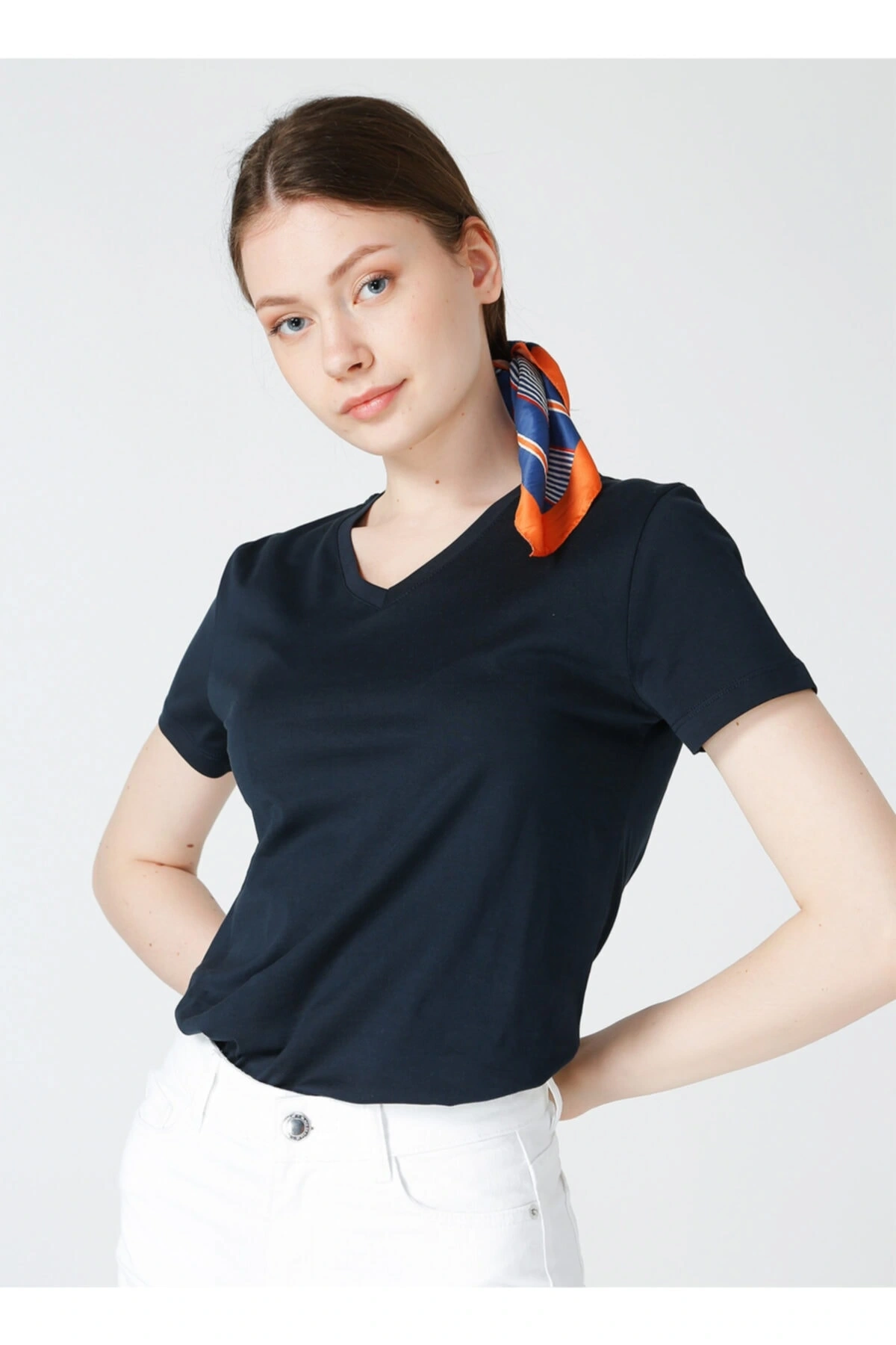 V Yaka Lacivert Kadın T-shirt