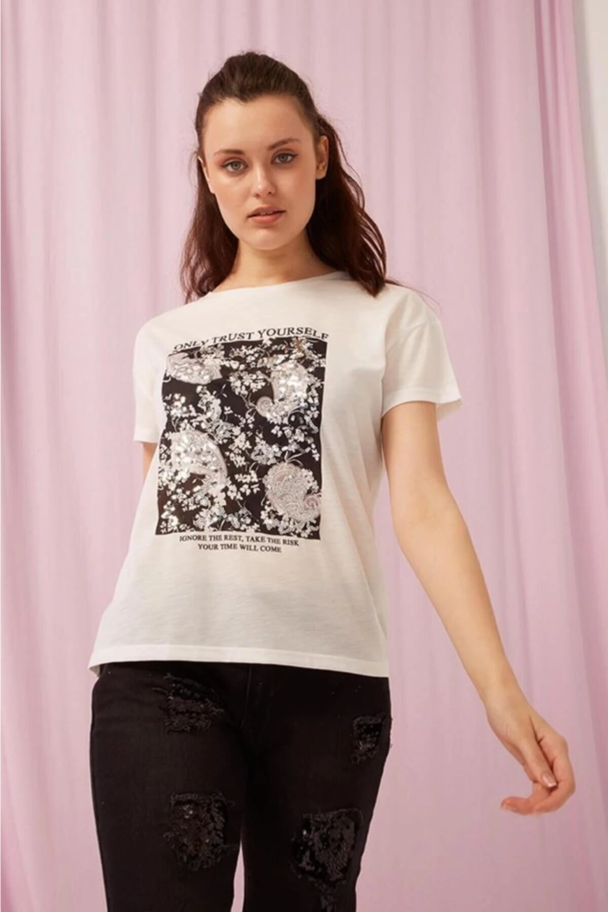 Bisiklet Yaka Skinny Fit Baskılı Bej Kadın T-shirt