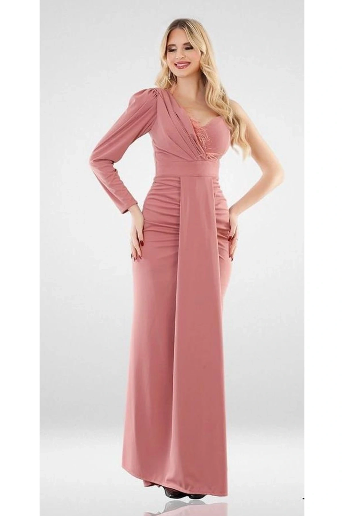 Göğüs Tüy Detaylı Tek Kol Uzun Elbise