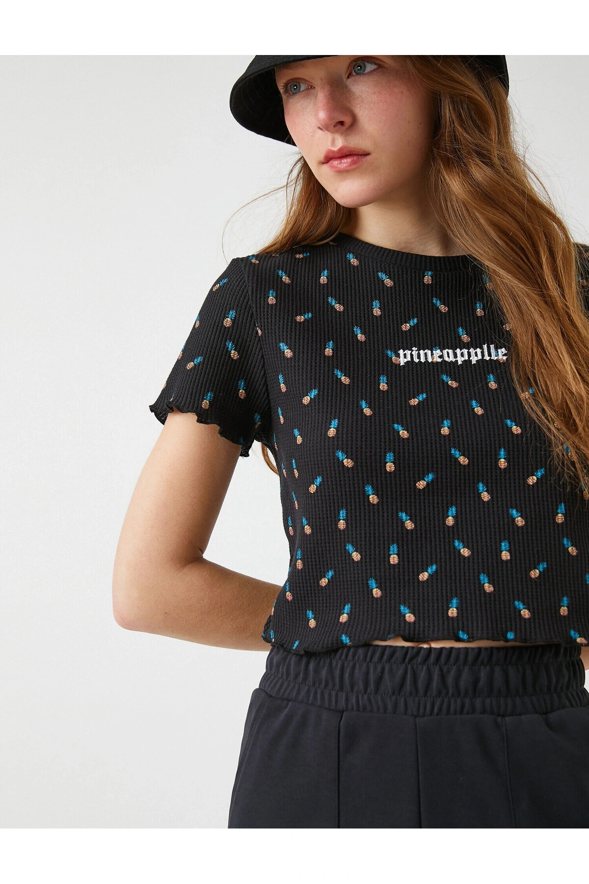 Baskılı Crop Tişört Fırfır Detaylı Pamuklu