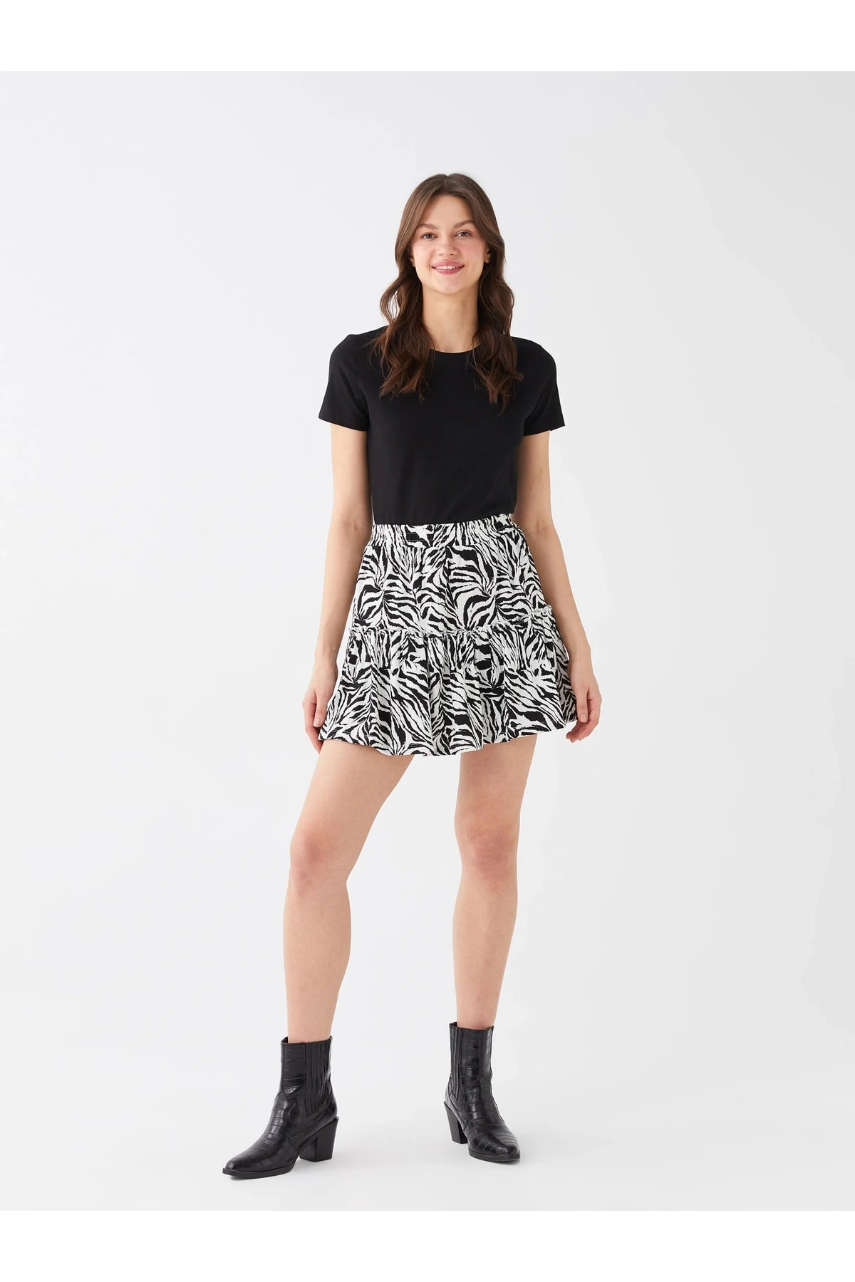 Lcw Casual Beli Lastikli Çiçekli Kadın Şortlu Etek