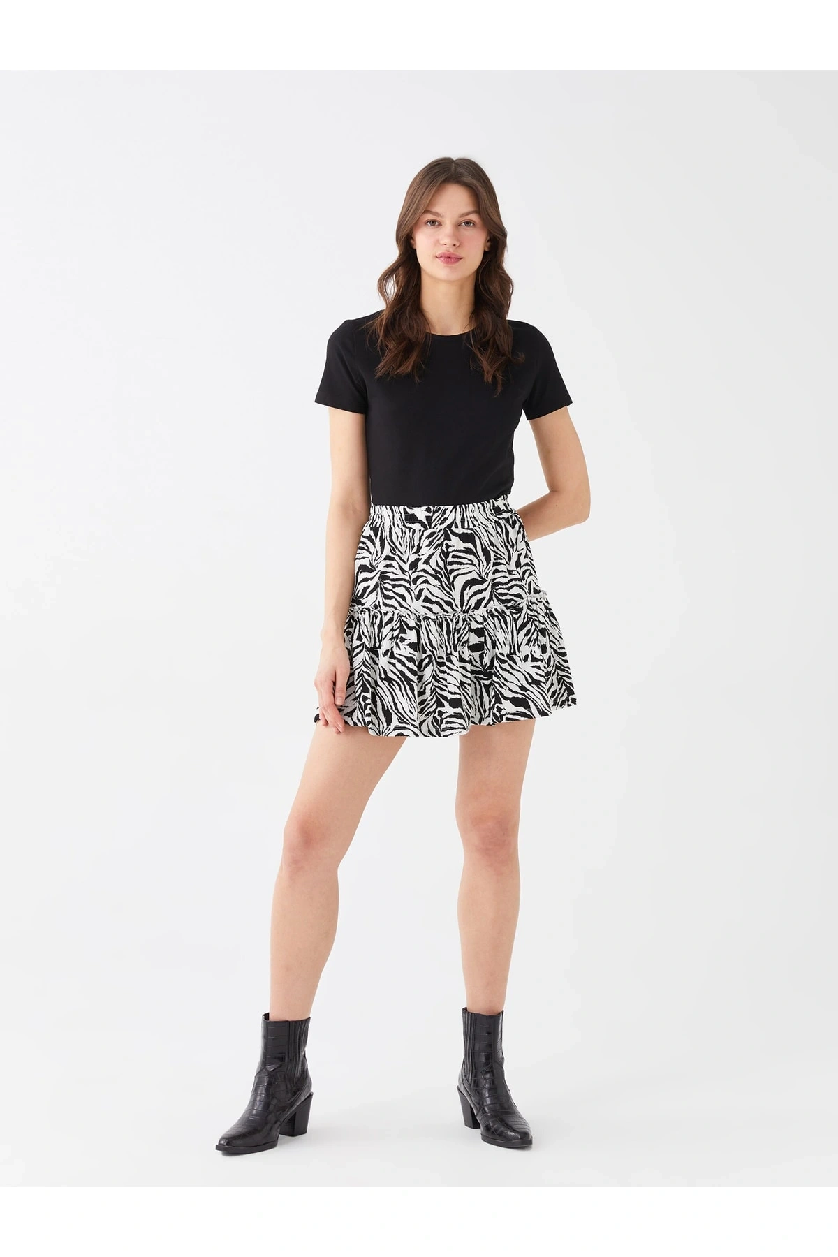 Lcw Casual Beli Lastikli Çiçekli Kadın Şortlu Etek