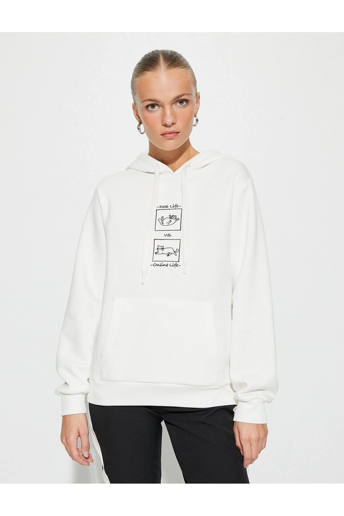 Kapüşonlu Sweatshirt Nakışlı Kanguru Cepli Uzun Kollu