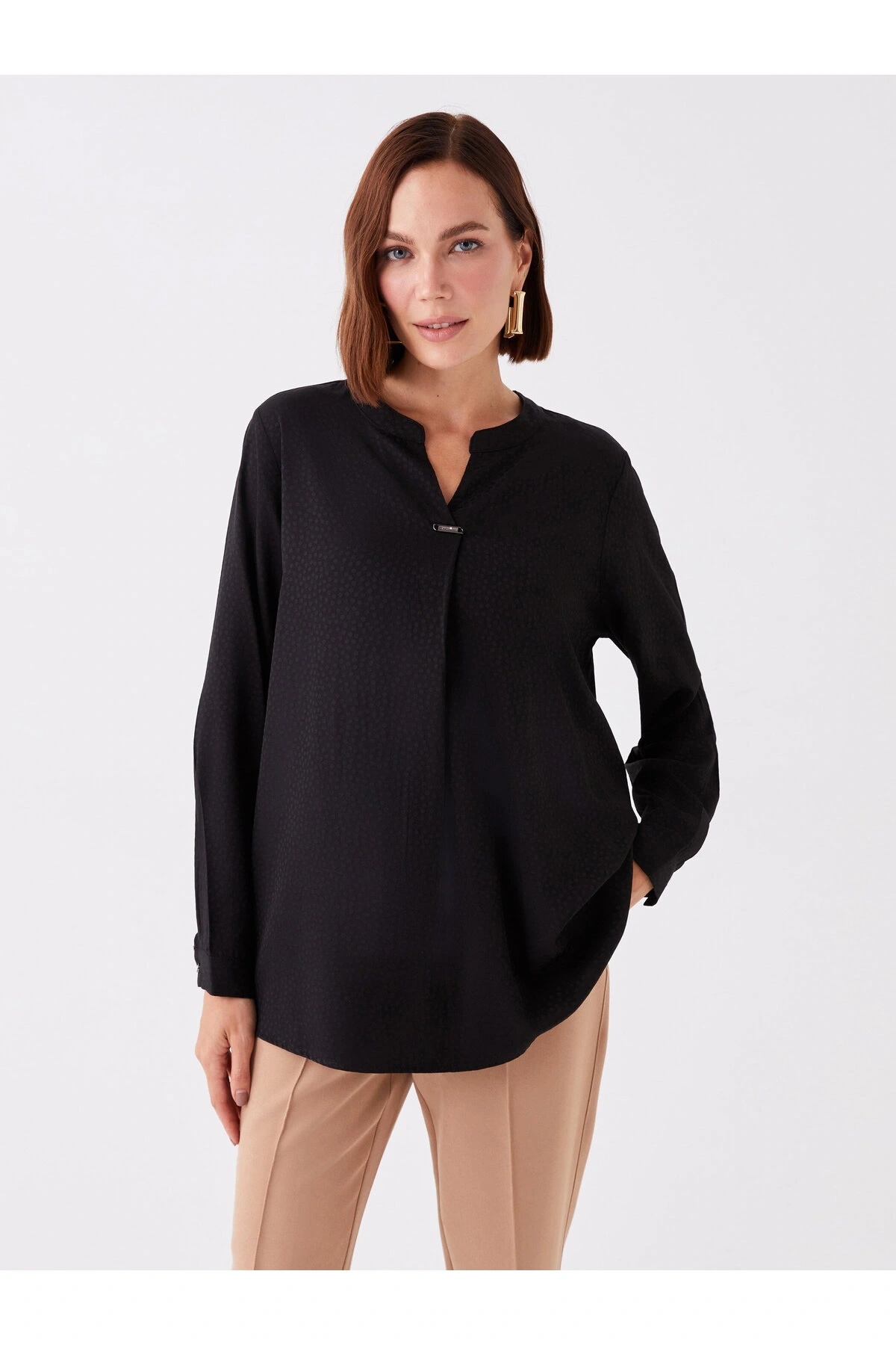 Kaçık Yaka Desenli Uzun Kollu Kadın Bluz