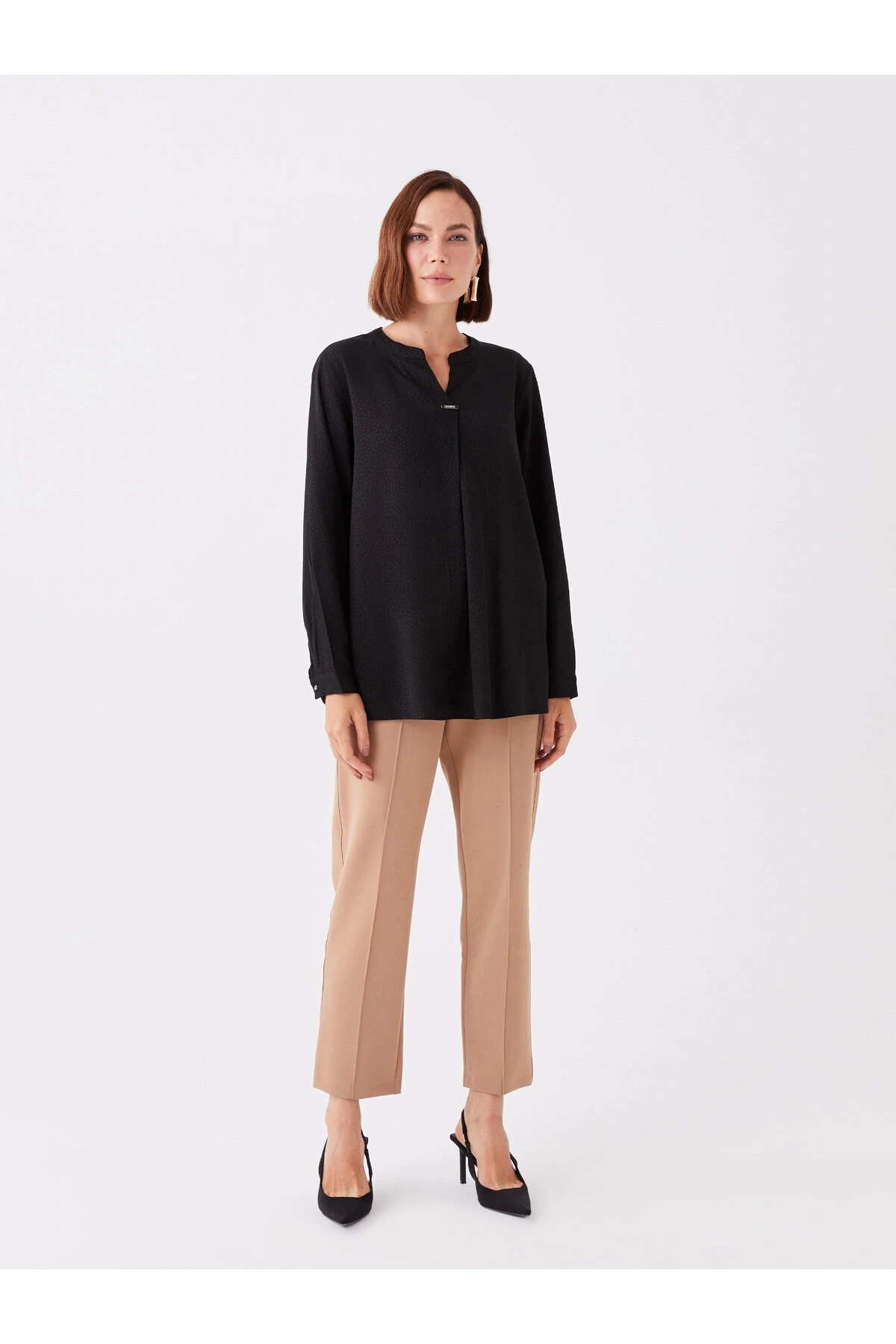 Kaçık Yaka Desenli Uzun Kollu Kadın Bluz