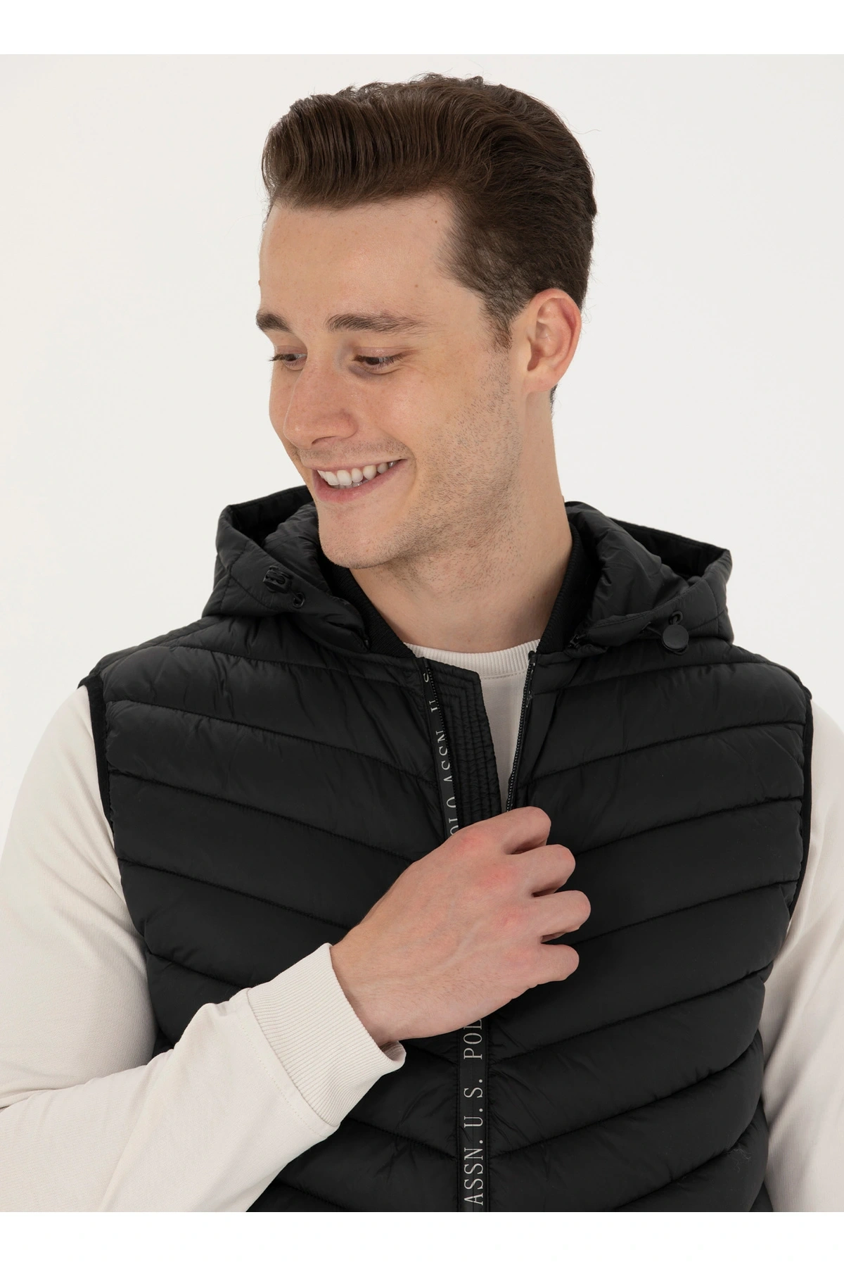 U.S. Polo Assn. Siyah Erkek Yelek JACO23K