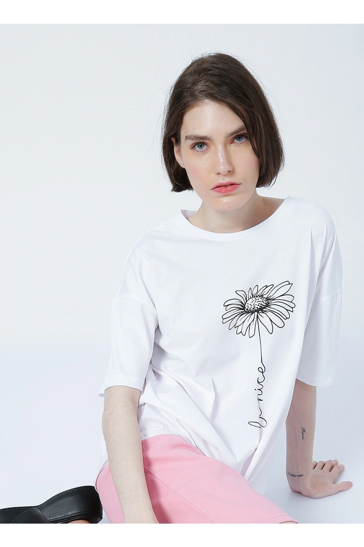 22y0402k1 Bisiklet Yaka Relaxed Baskılı Beyaz Kadın T-shirt