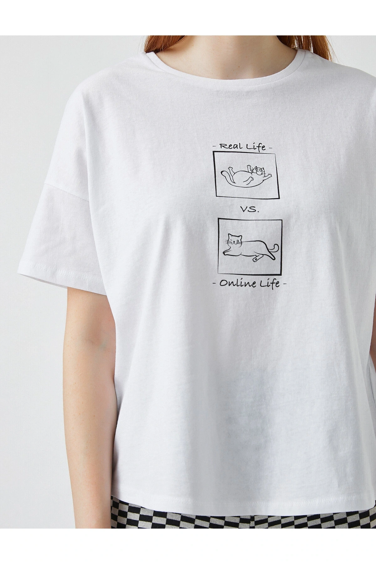 2sal10228ık Ekru T-shirt