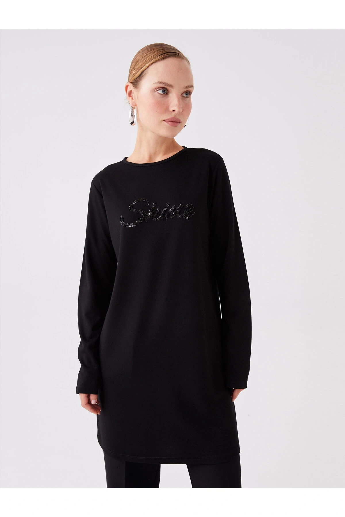 Bisiklet Yaka Payet İşlemeli Uzun Kollu Kadın Tunik