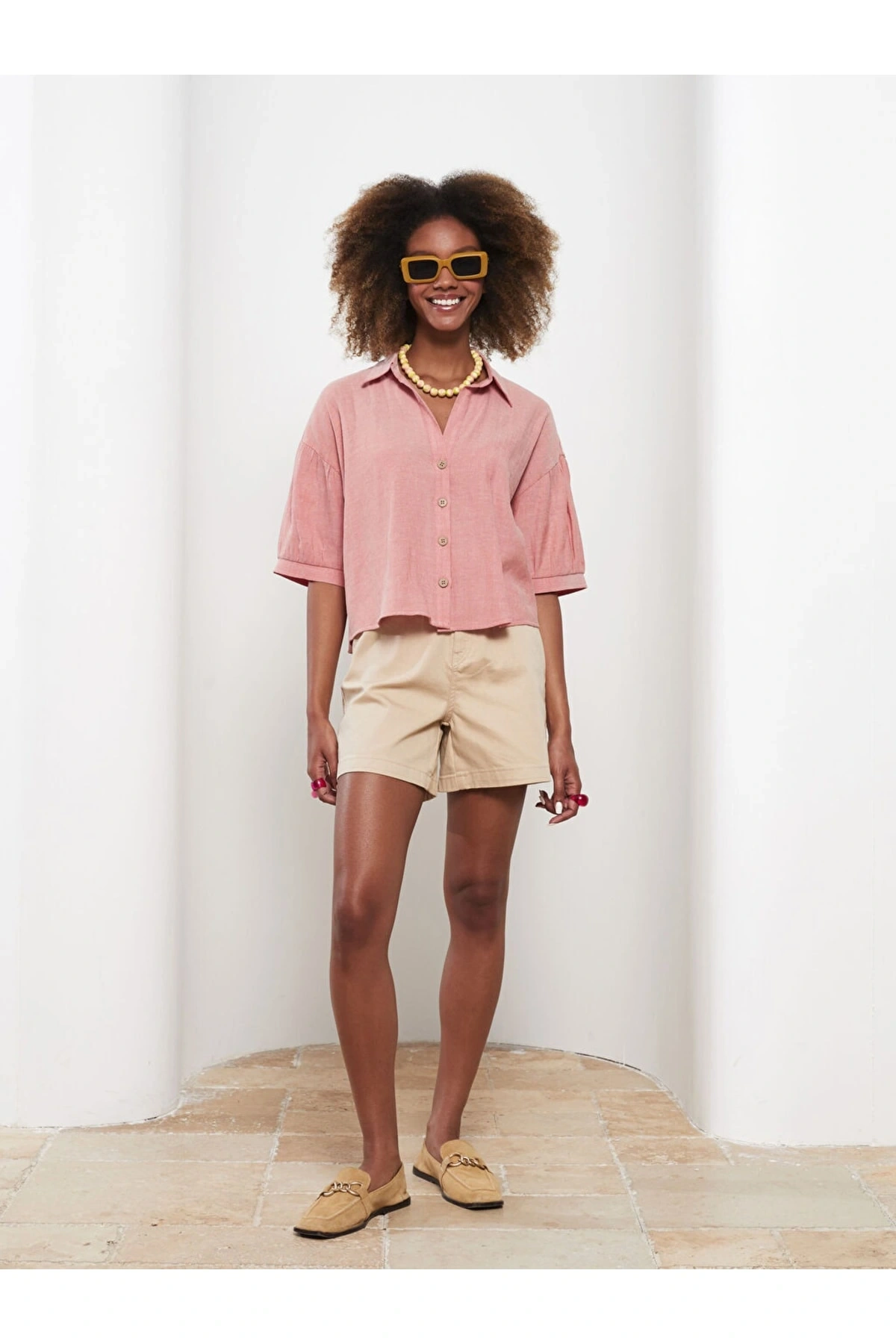 Rahat Kalıp Düz Cep Detaylı Gabardin Kadın Şort