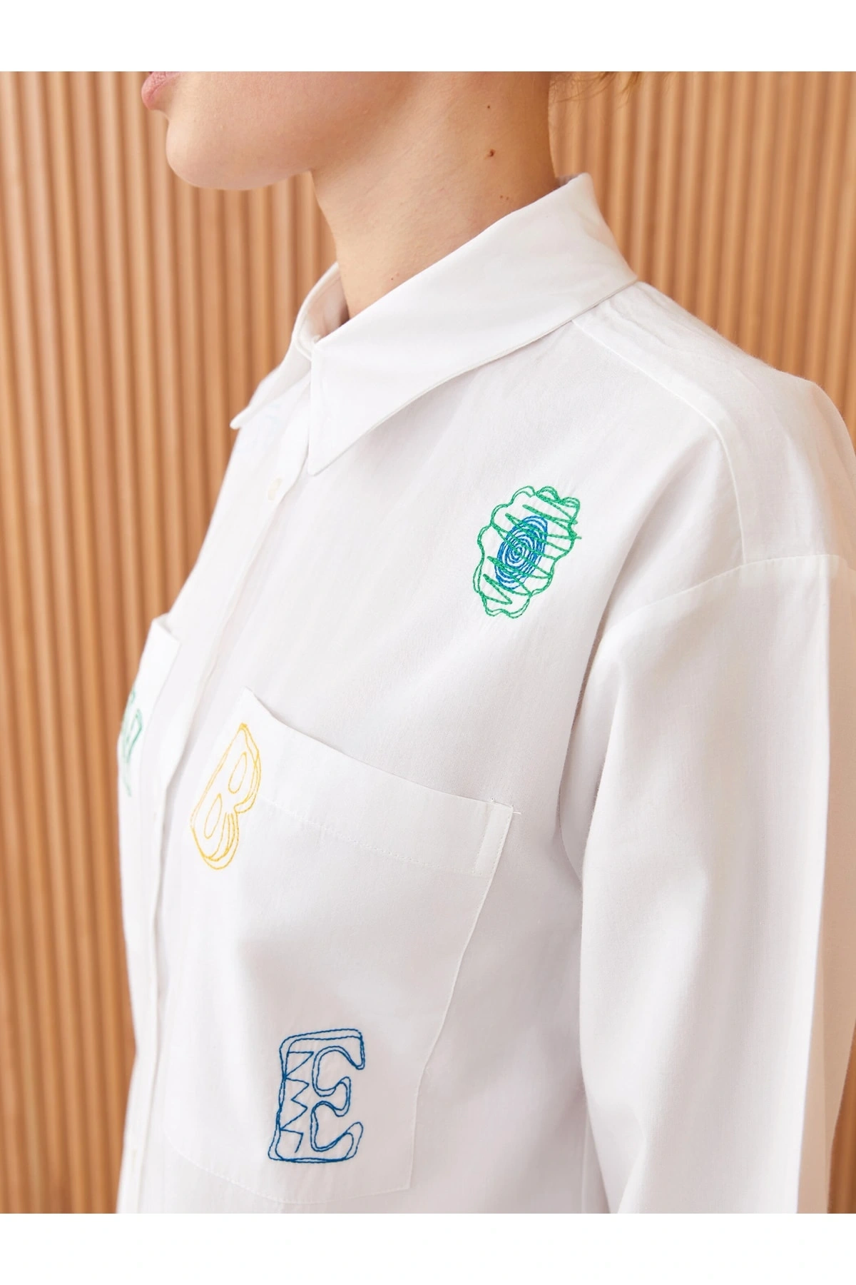 Gömlek Yaka Nakışlı Uzun Kollu Kadın Poplin Tunik