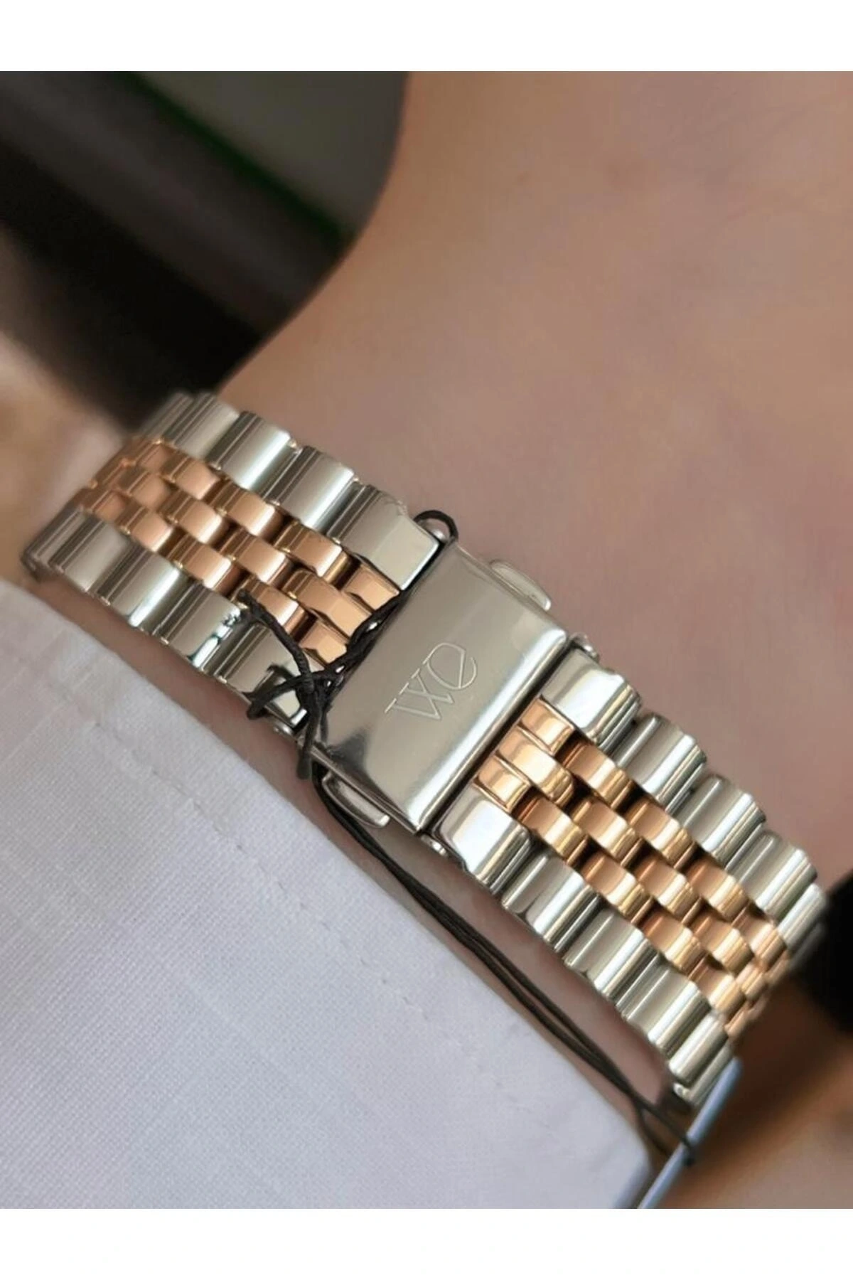 WWG207401 Wesse Çelik Kordon Kararmaz Renk Atmaz İç Fonksiyon Aktif 5 Atm Suya Dayaknıklı Kol Saat