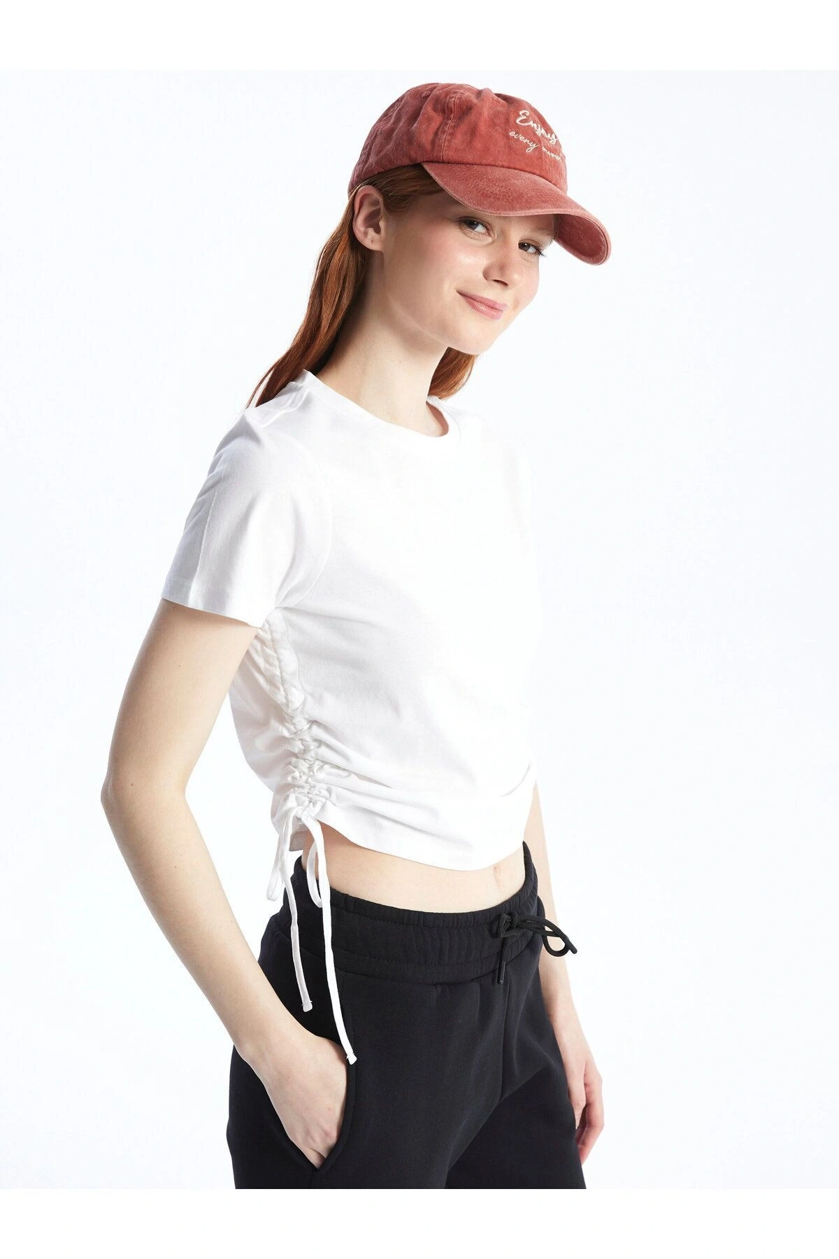 Bisiklet Yaka Düz Kısa Kollu Kadın Tişört