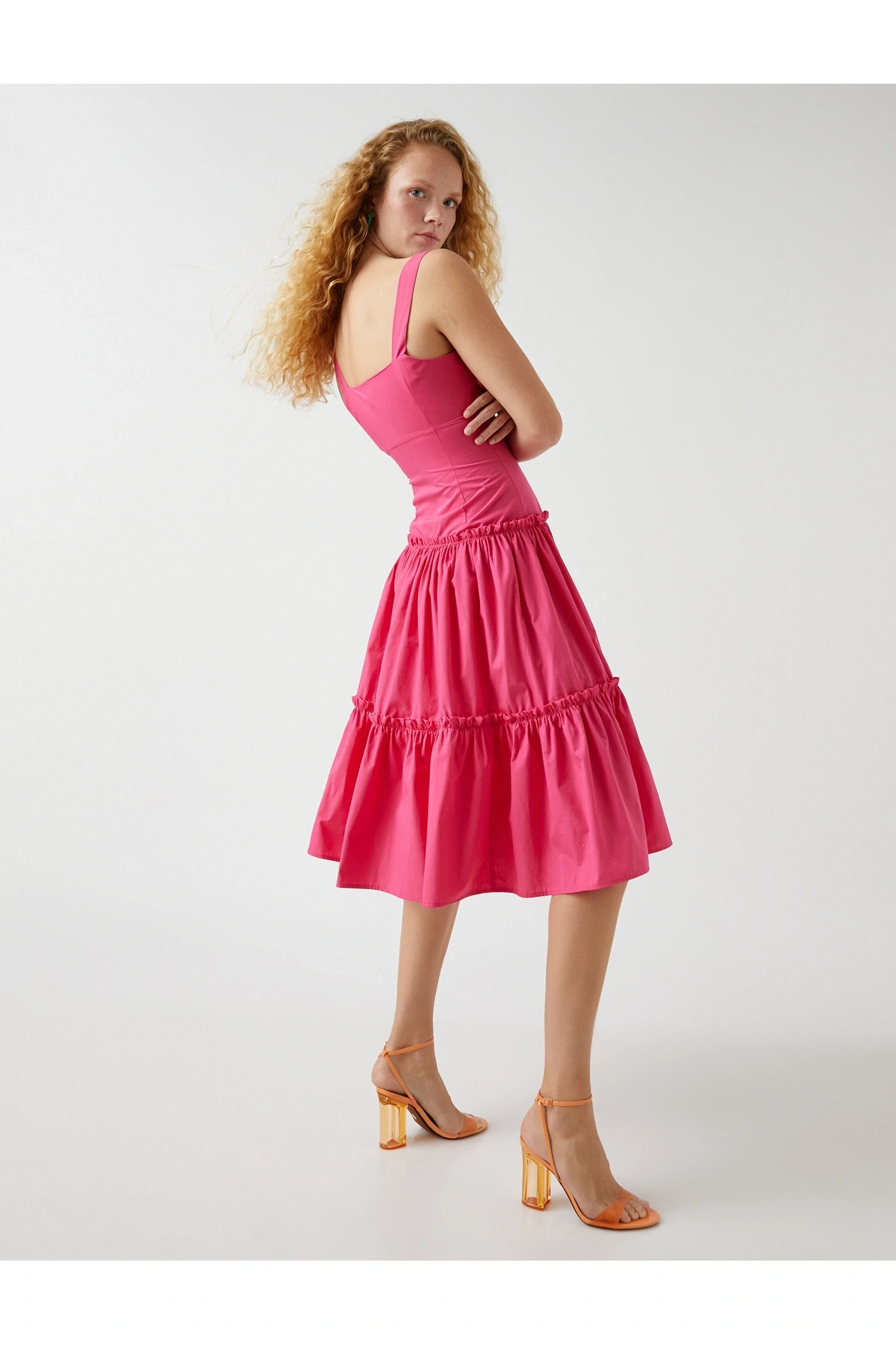 Askılı Fırfırlı Midi Boy Elbise