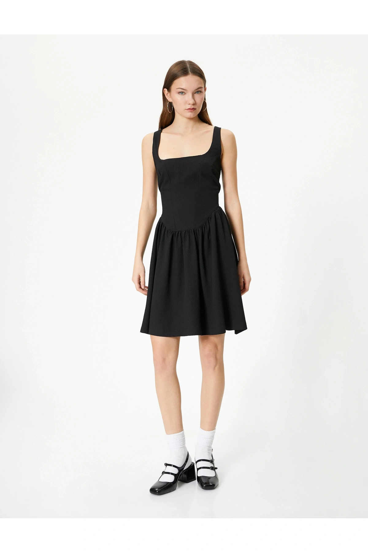 Kalın Askılı Mini Elbise Slim Fit U Yaka