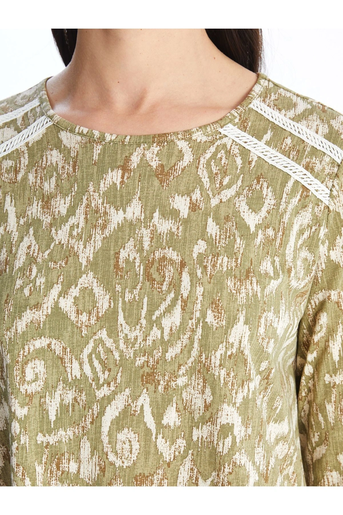 Bisiklet Yaka Desenli Uzun Kollu Kadın Bluz