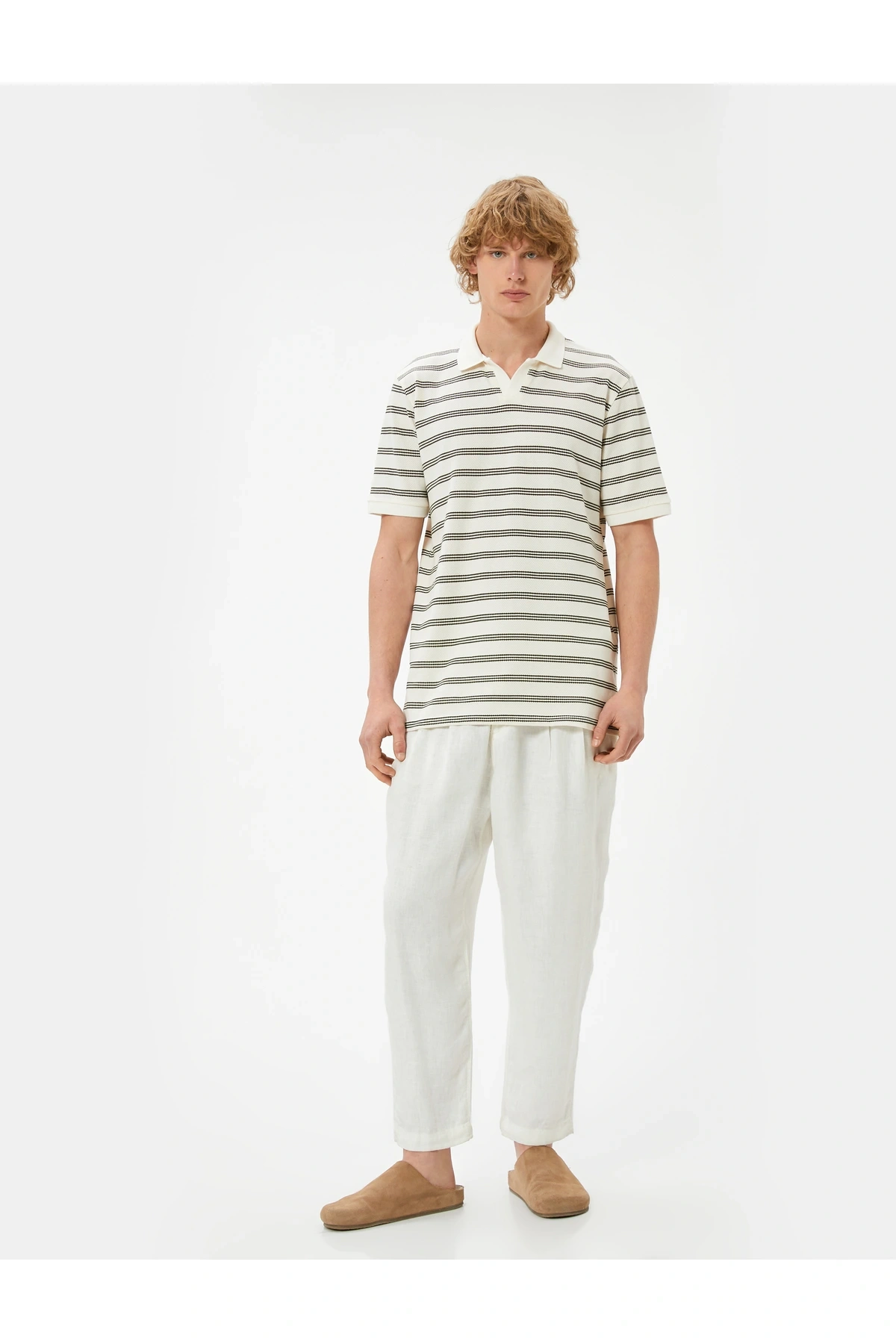 V Yaka Polo Tişört Dokulu Kısa Kollu Pamuklu