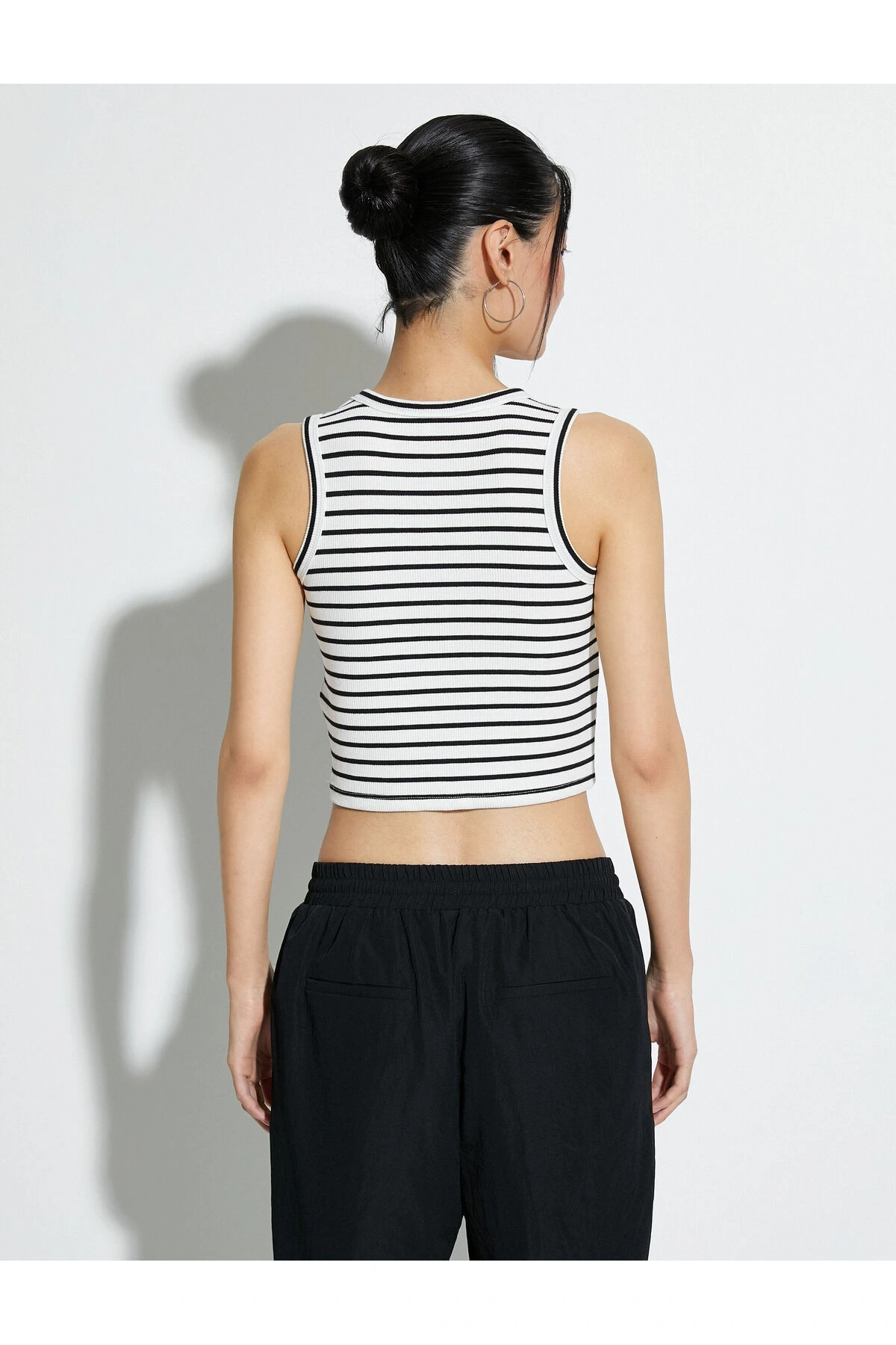 Crop Atlet Halter Yaka Fitilli