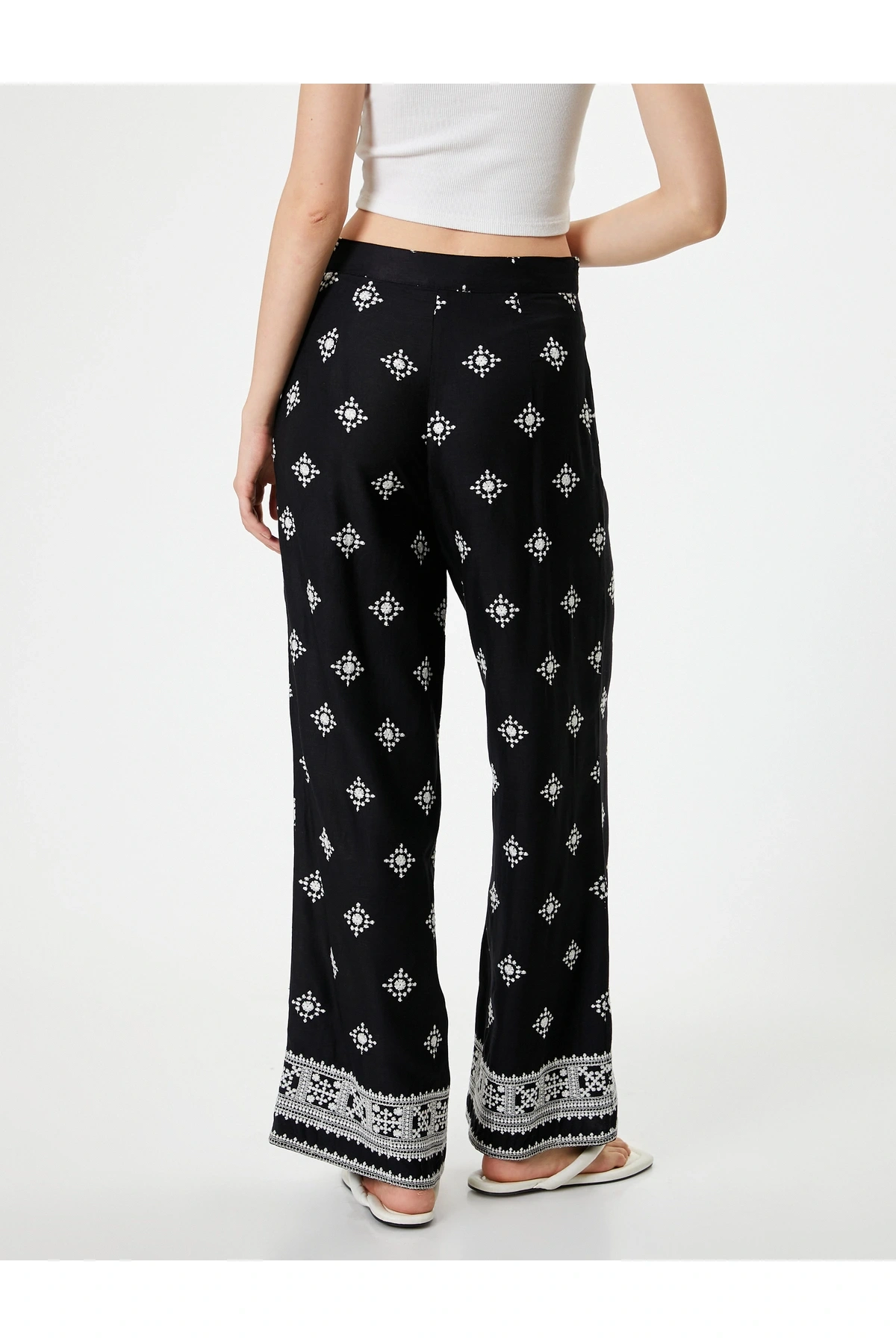 Viskon Pantolon Nakışlı Beli Lastikli Geniş Paça