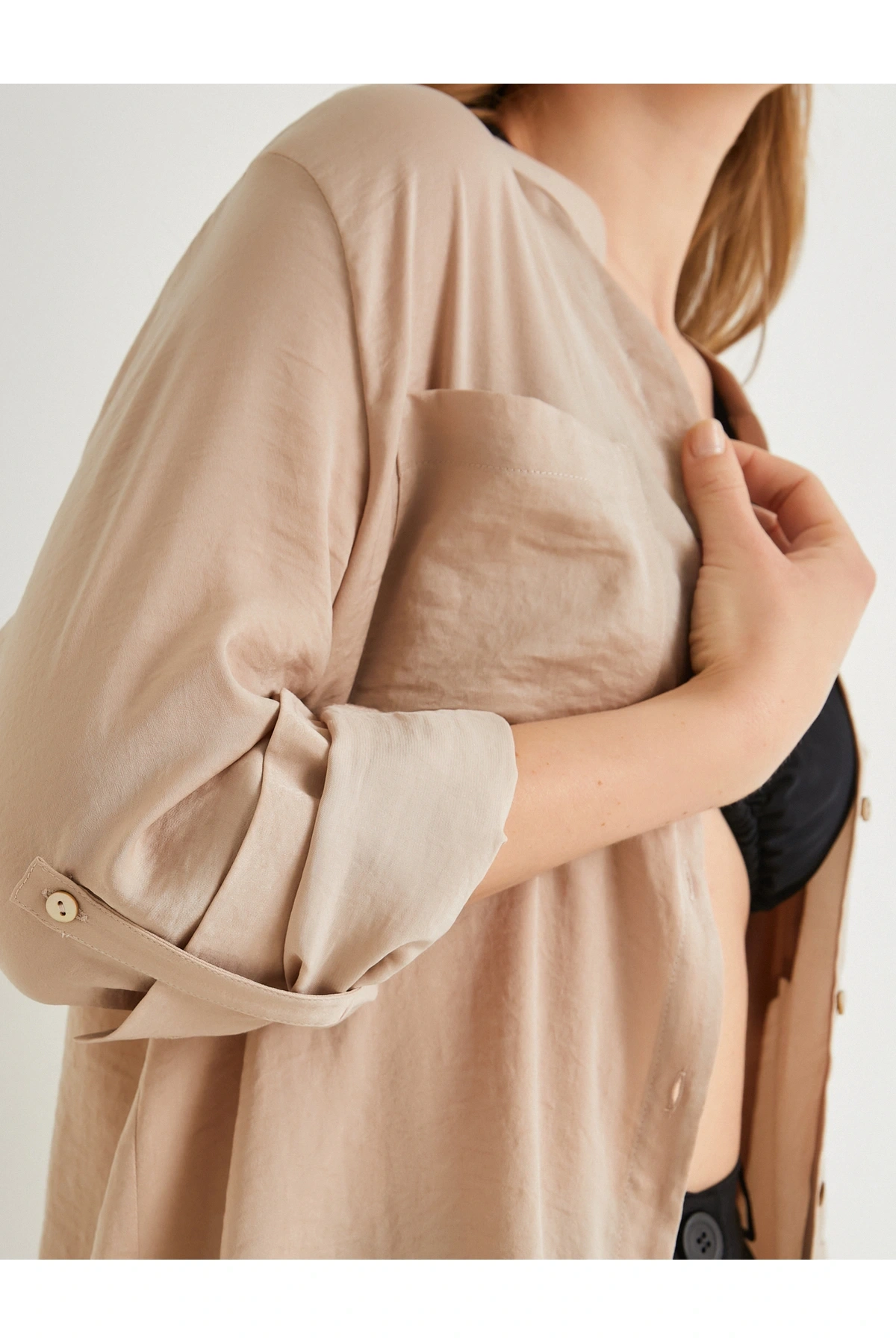 Hakim Yaka Gömlek Uzun Katlamalı Kol Cepli Düğmeli Regular Fit