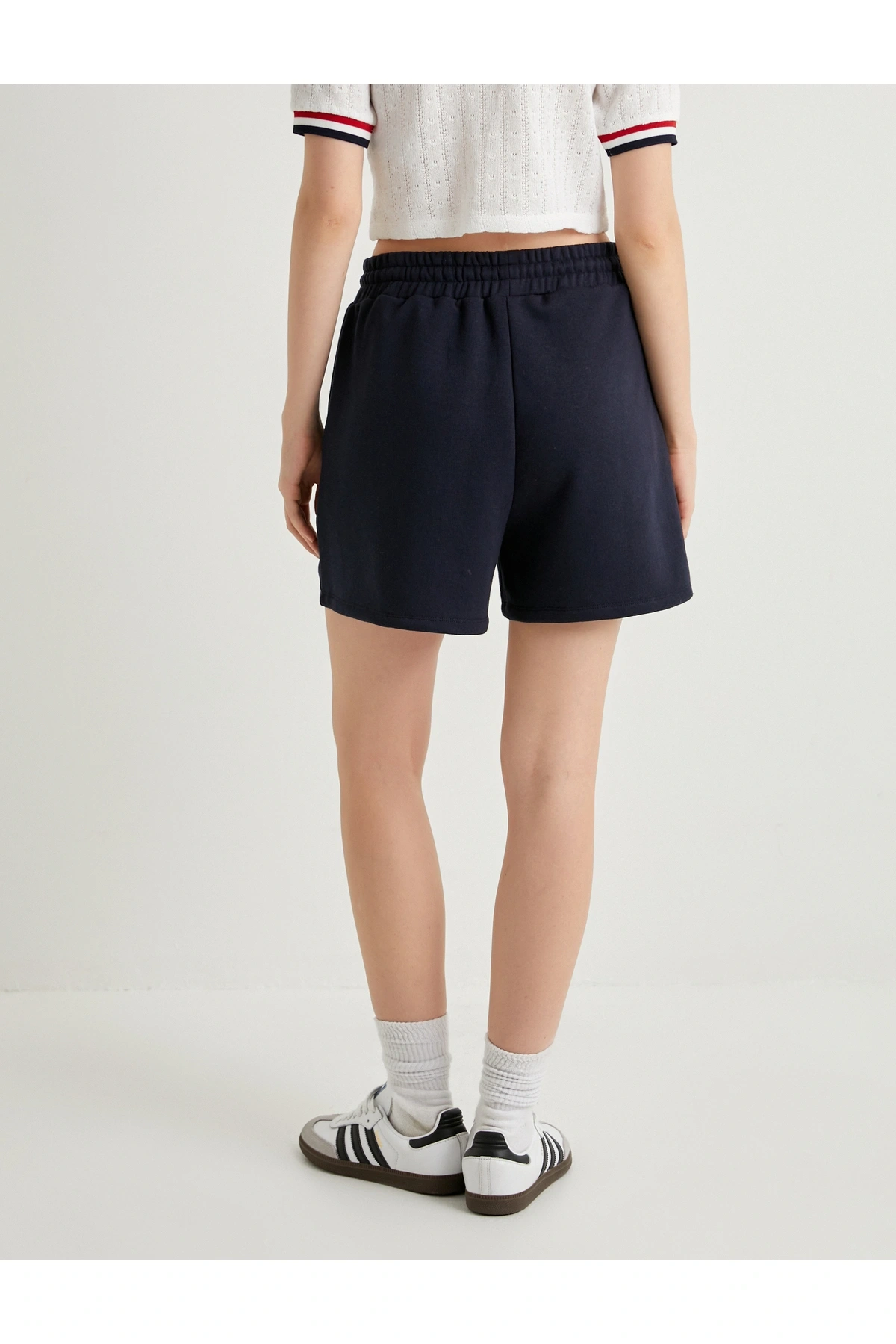 Mini Şort Cepli Rahat Kalıp Beli Bağlamalı