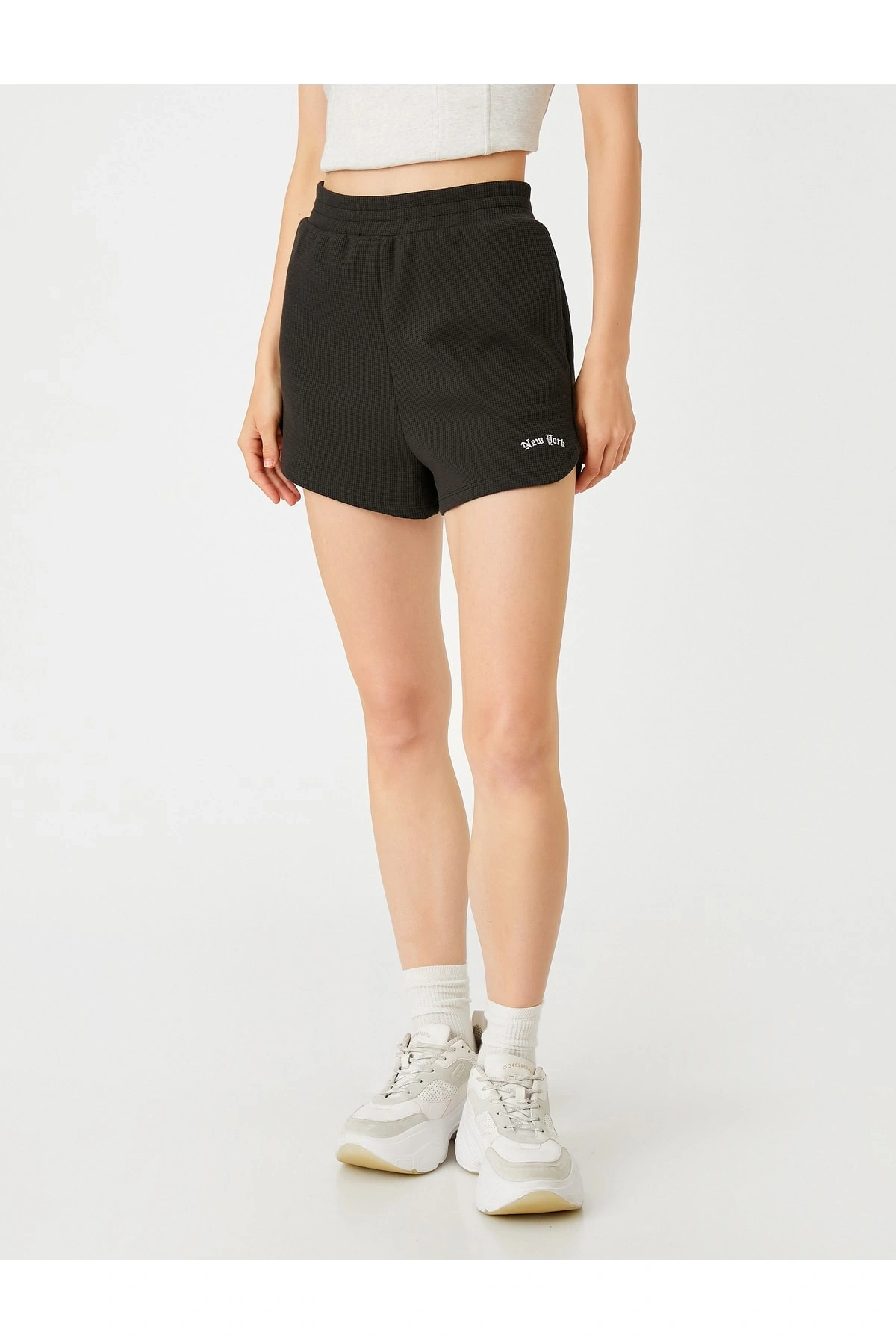 Slogan Baskılı Şort