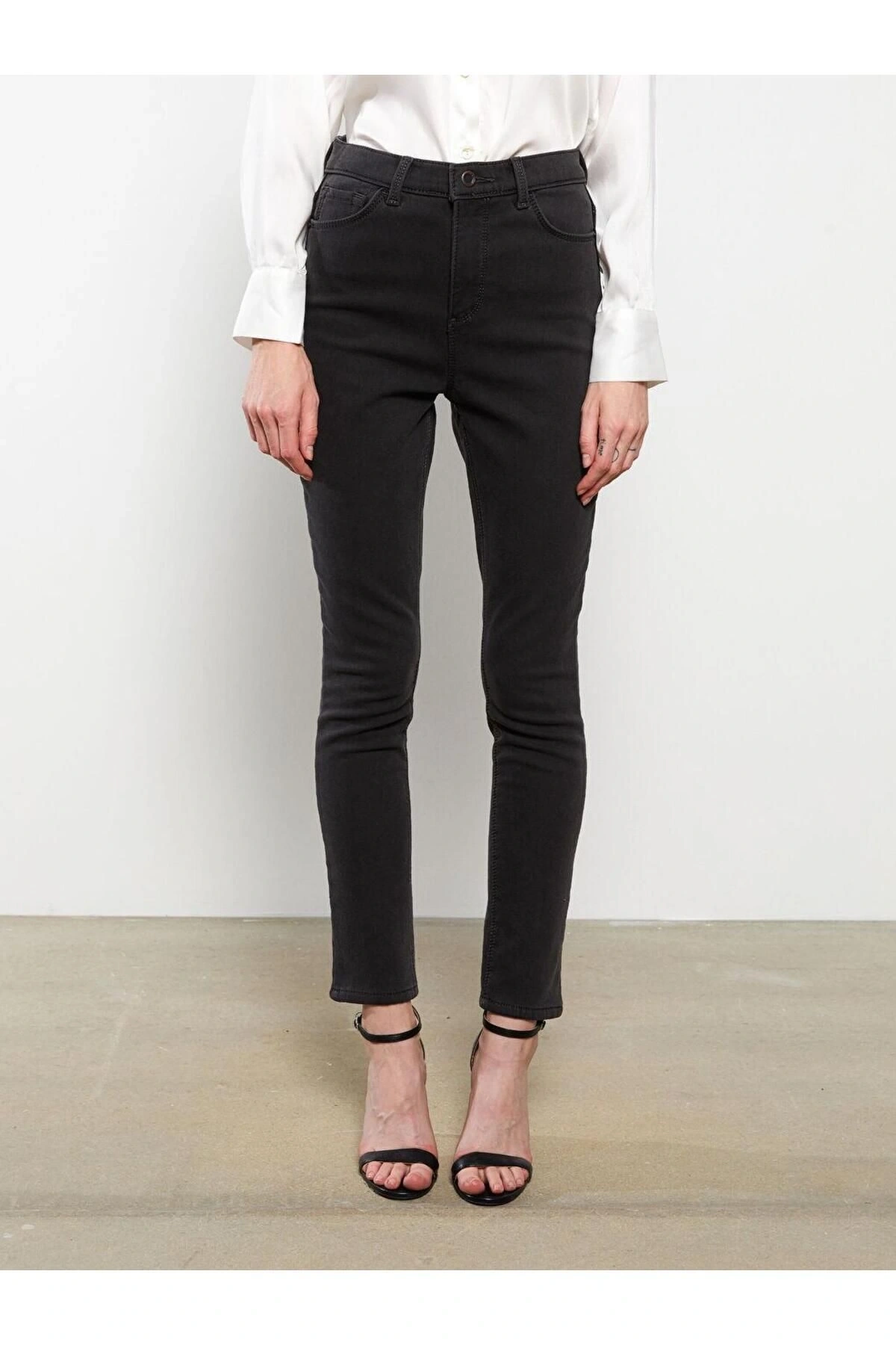 LCWAIKIKI Basic Slim Fit Düz Kadın Jean Pantolon